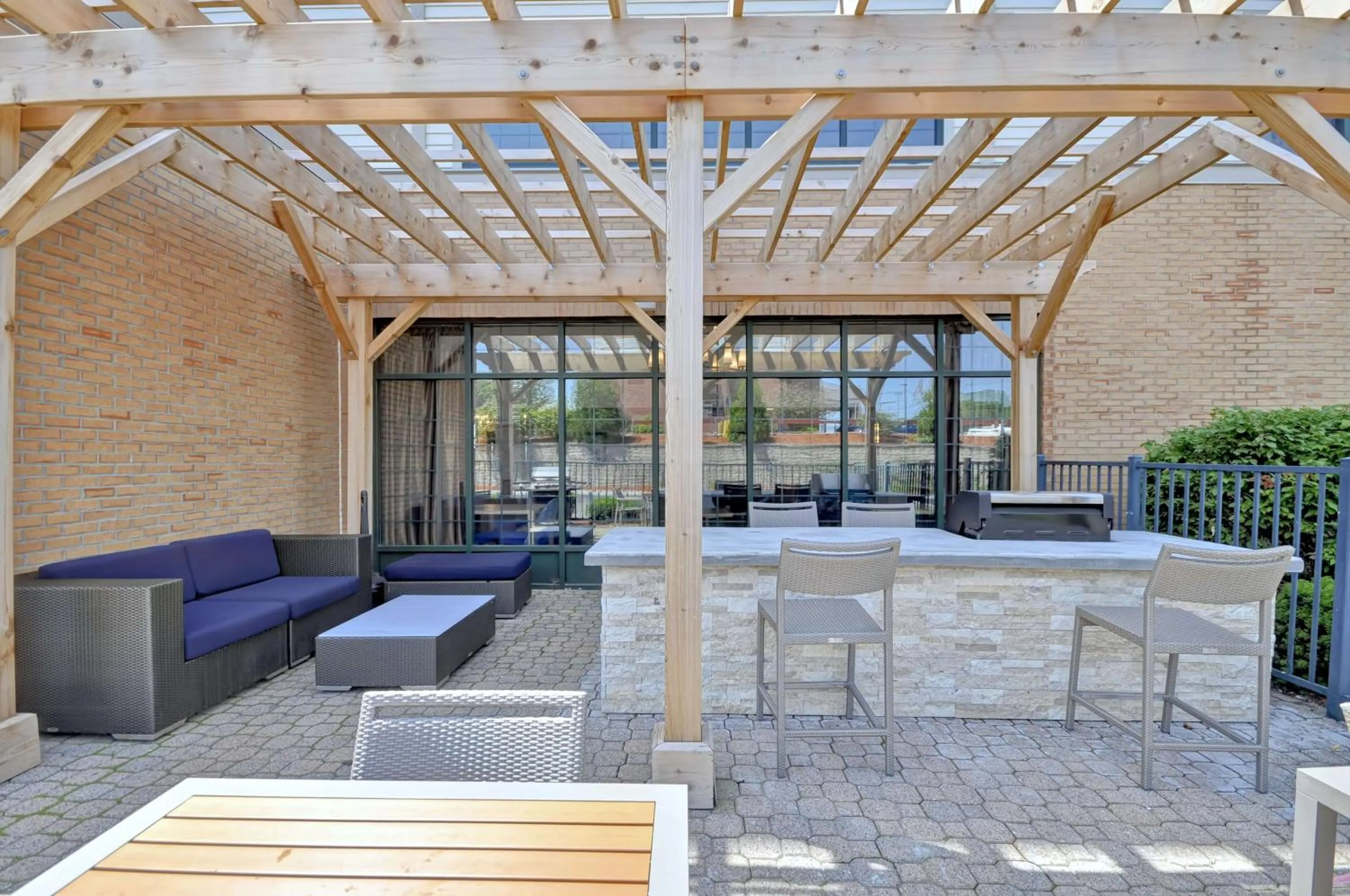 Patio in Homewood Suites by Hilton Boston - Peabody