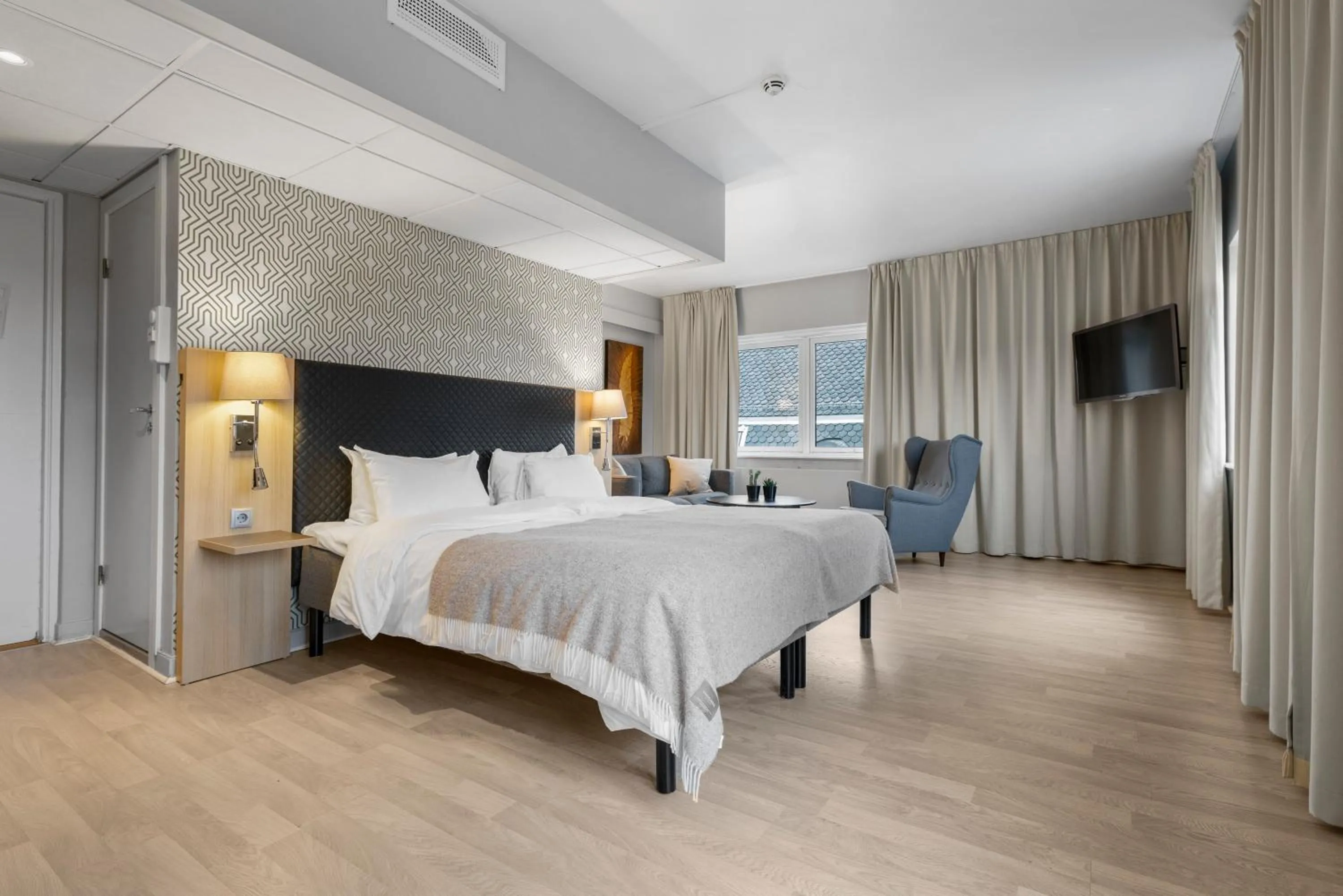 Bed in Home Hotel Astoria