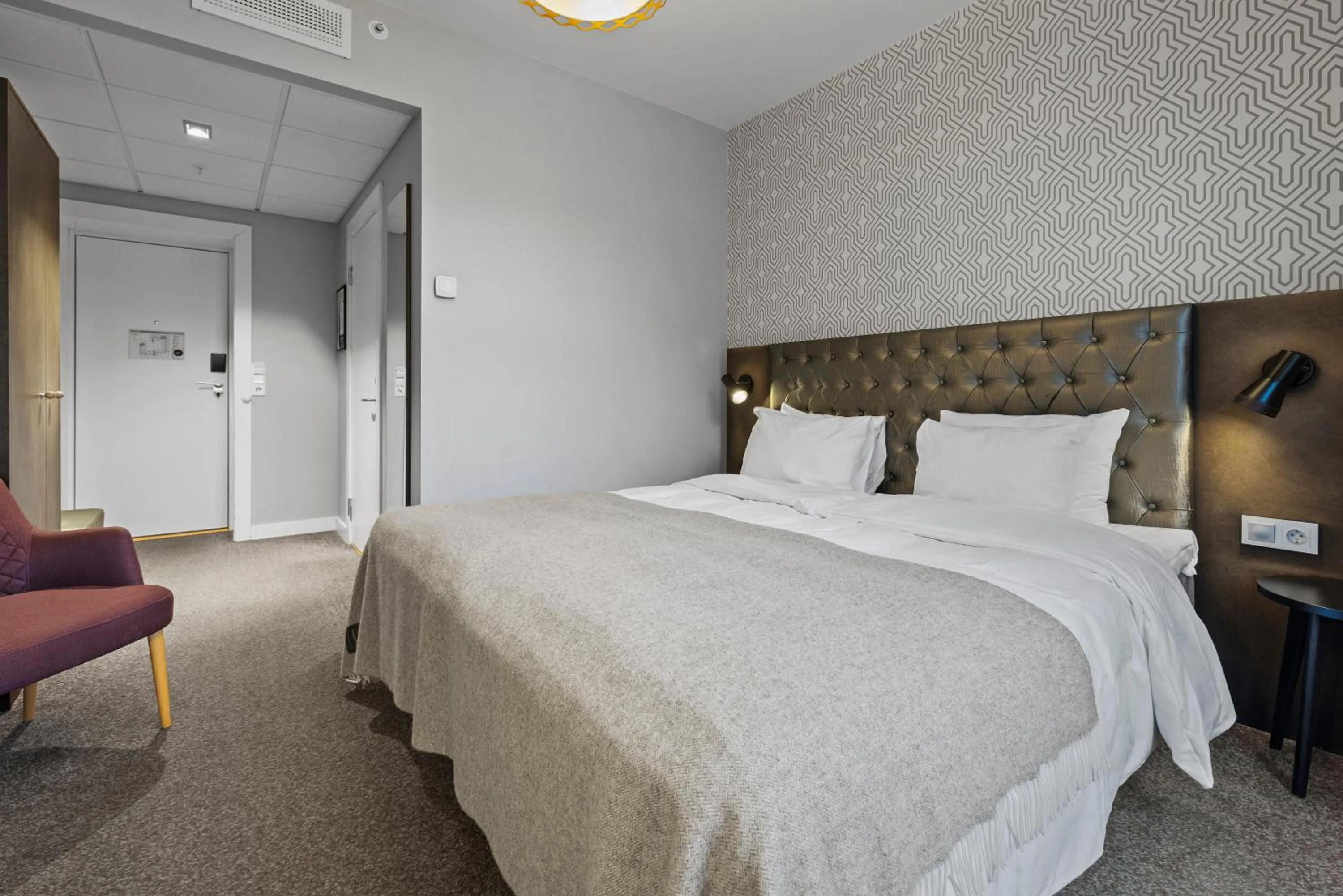 Bed in Home Hotel Astoria