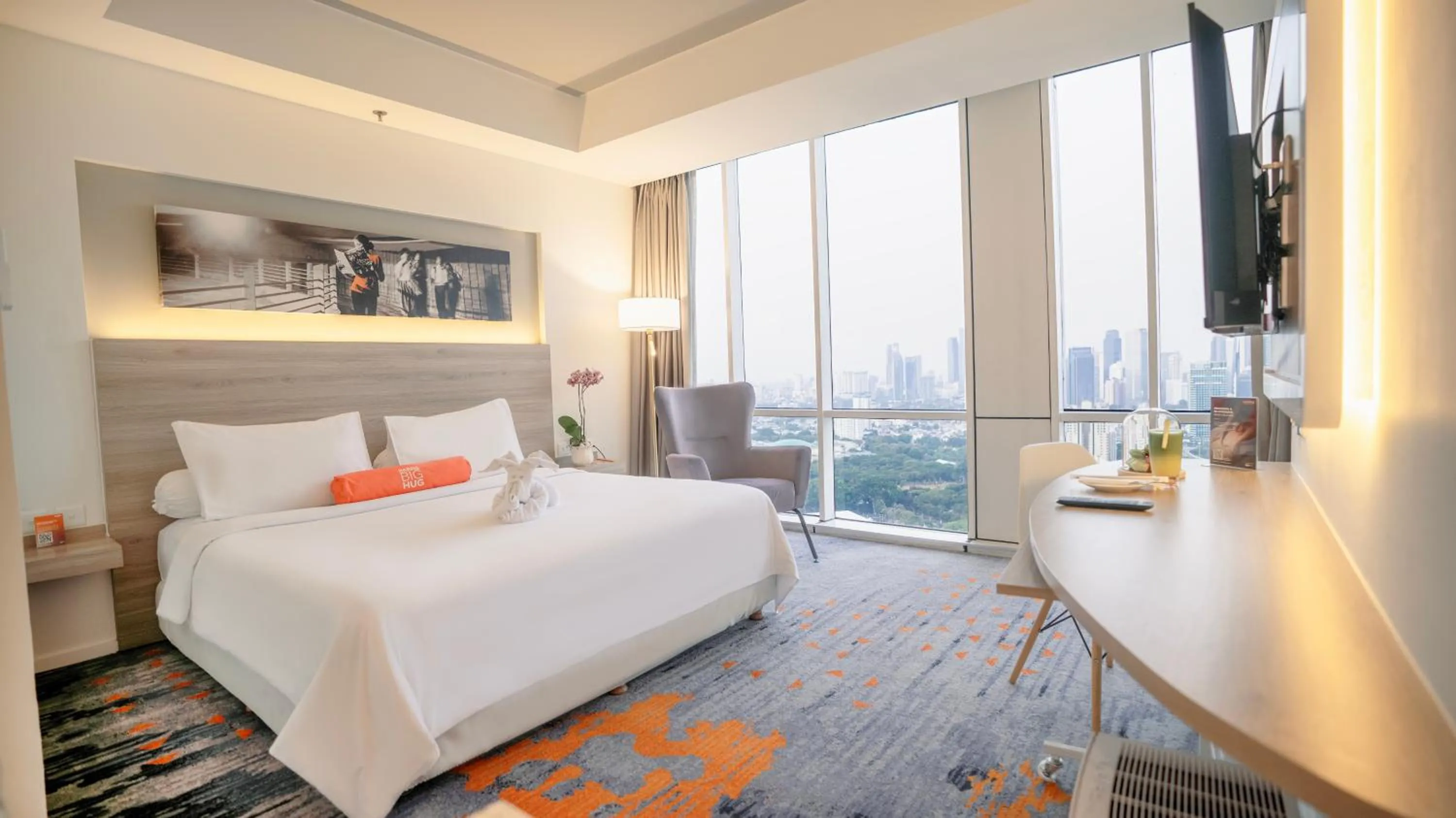 Bedroom, Bed in HARRIS Suites fx Sudirman