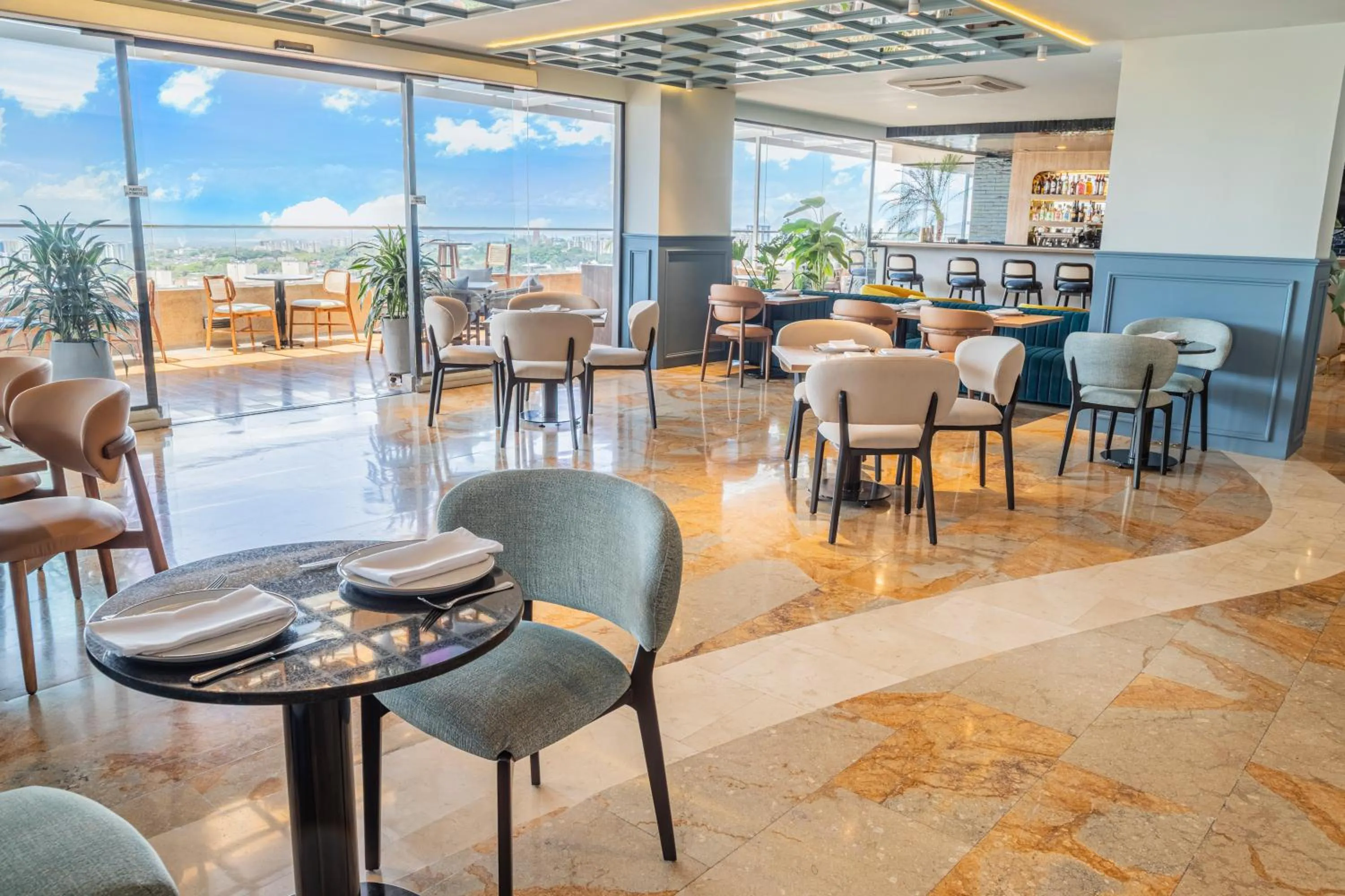 Restaurant/places to eat in Sonesta Hotel Ibagué