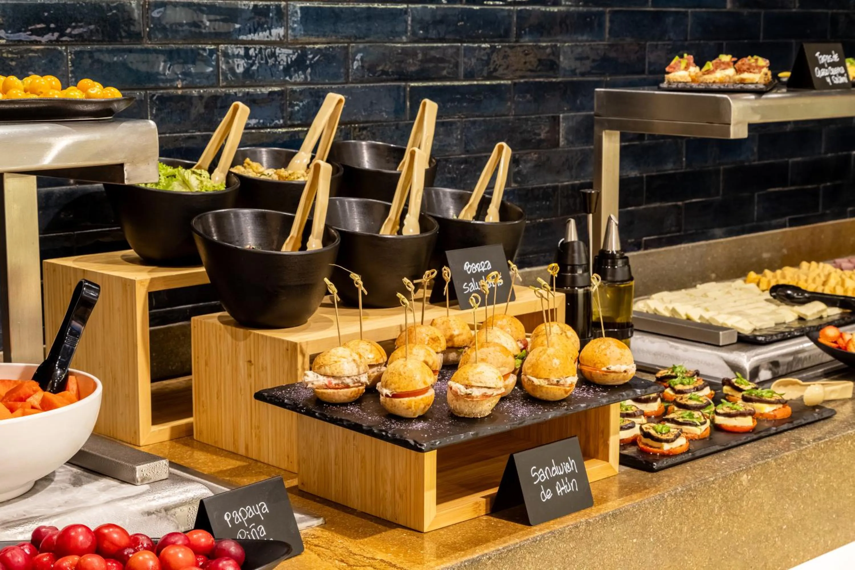 Buffet breakfast in Sonesta Hotel Ibagué