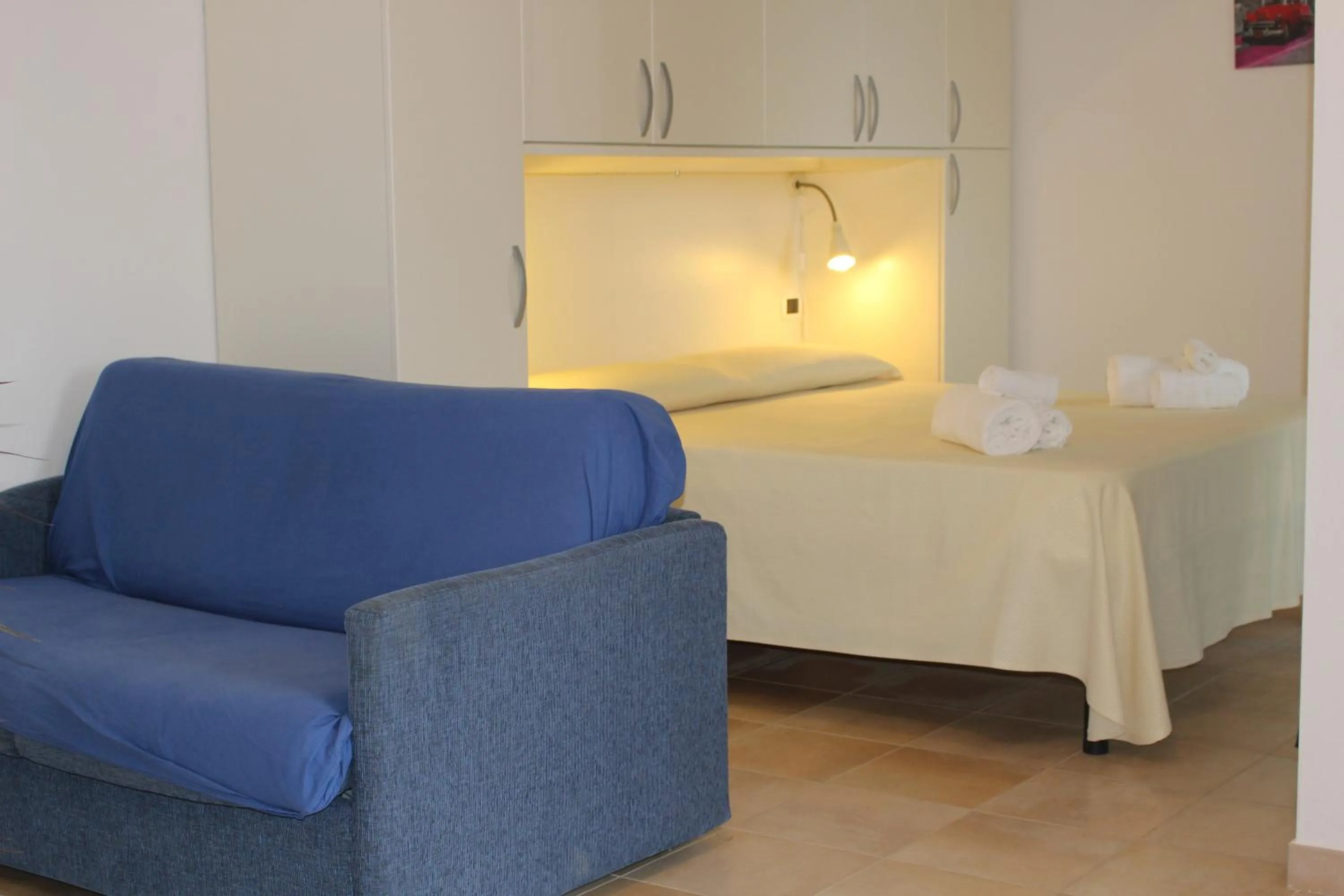 Bed in Aba Village RTA