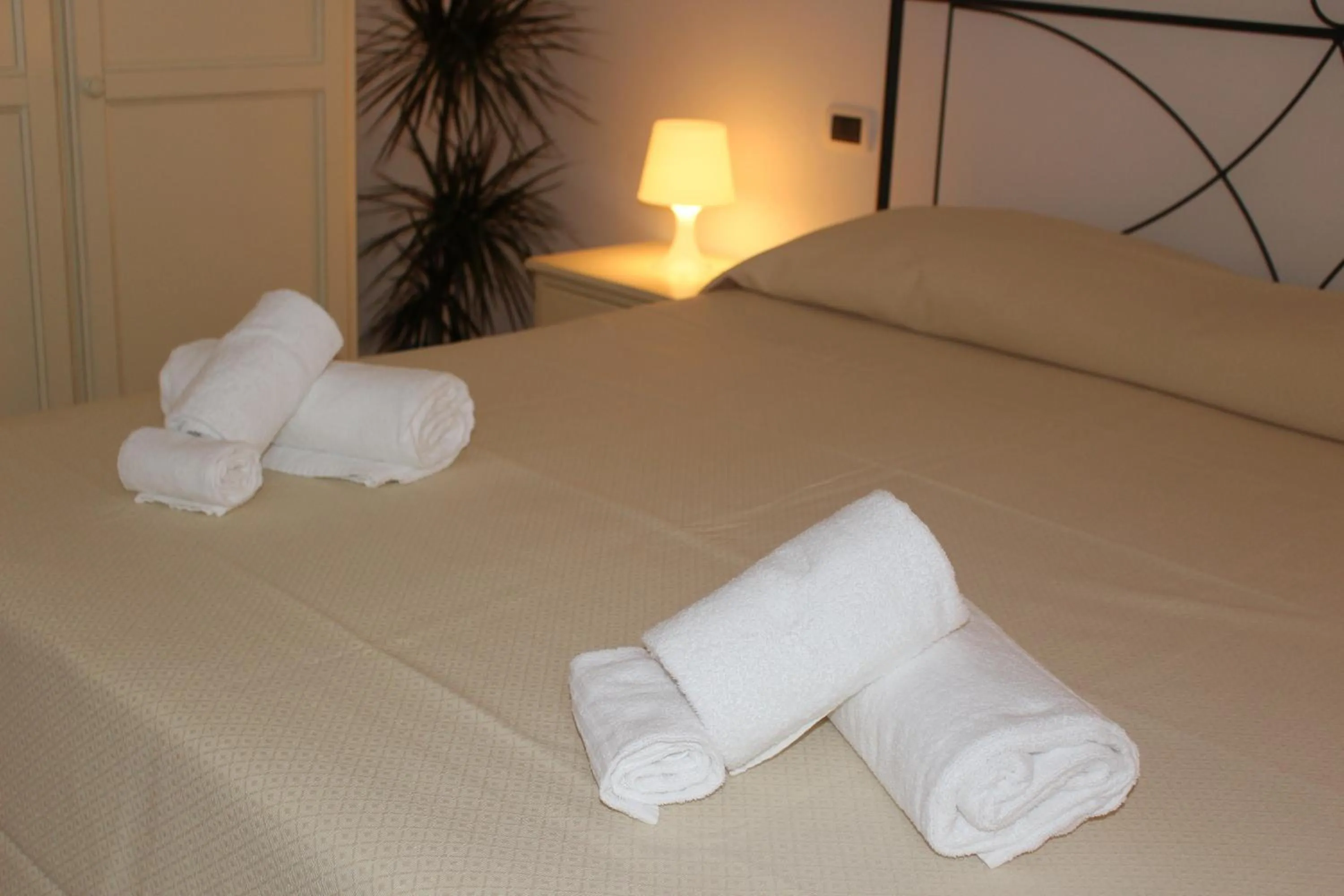 Bed in Aba Village RTA