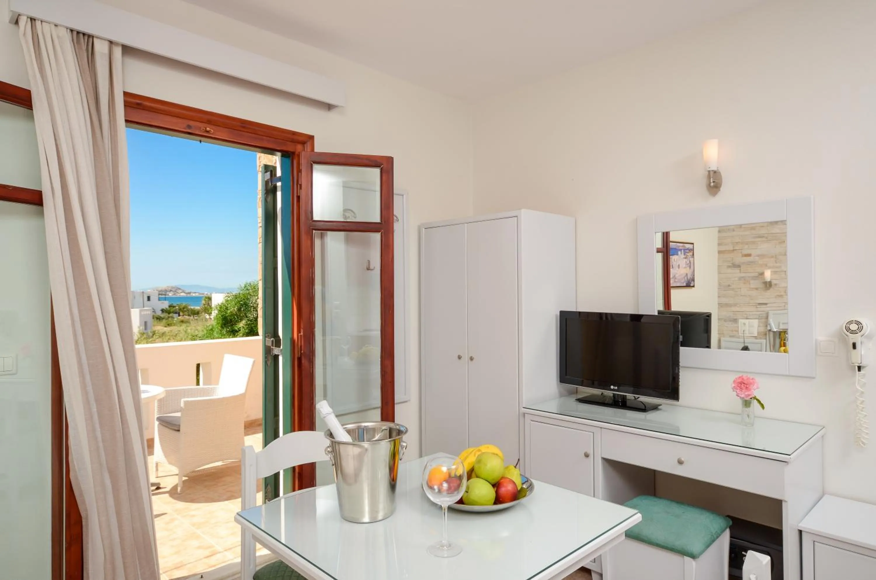 Day in Plaka Hotel I