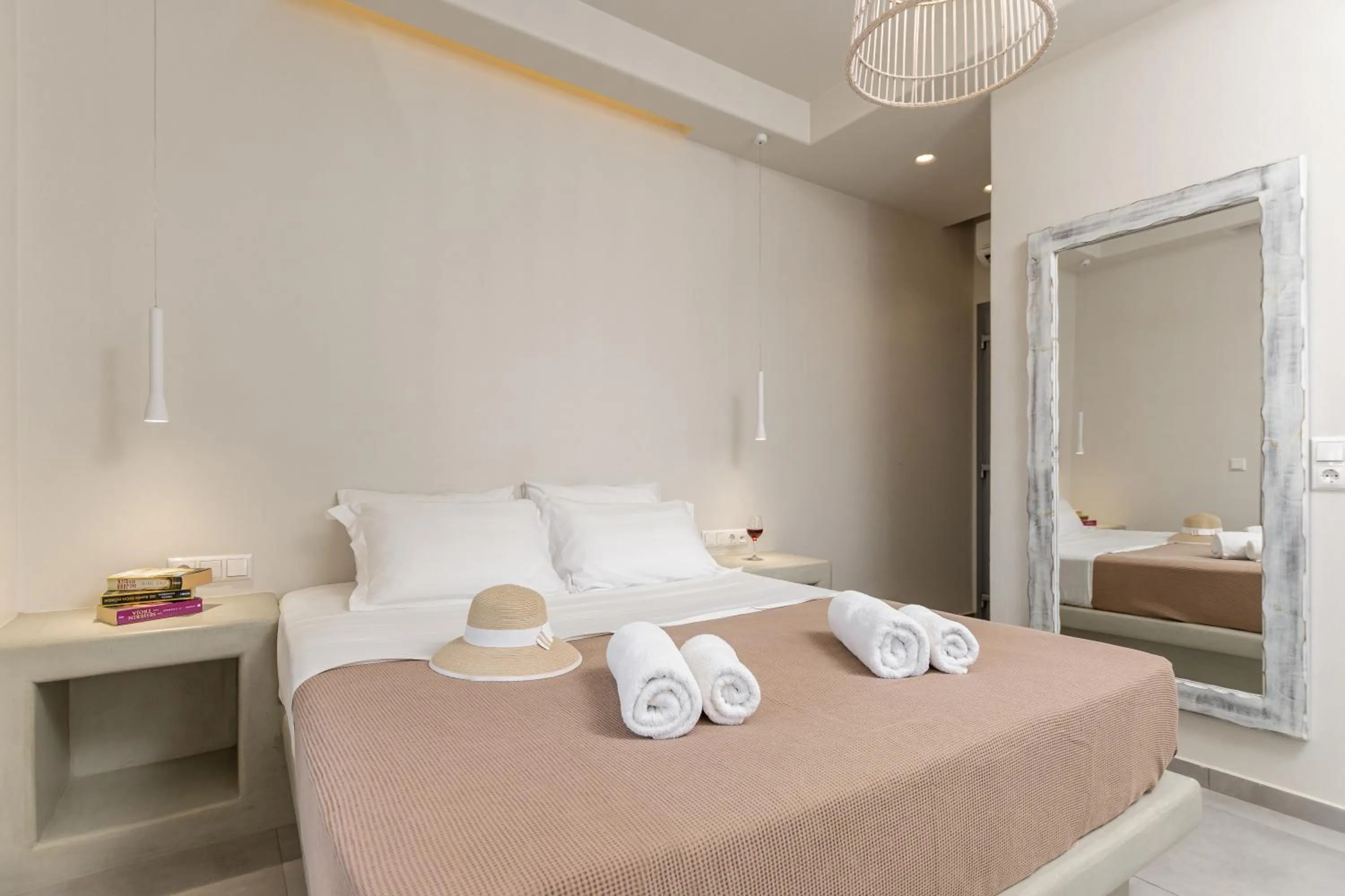 Bed in Plaka Hotel I