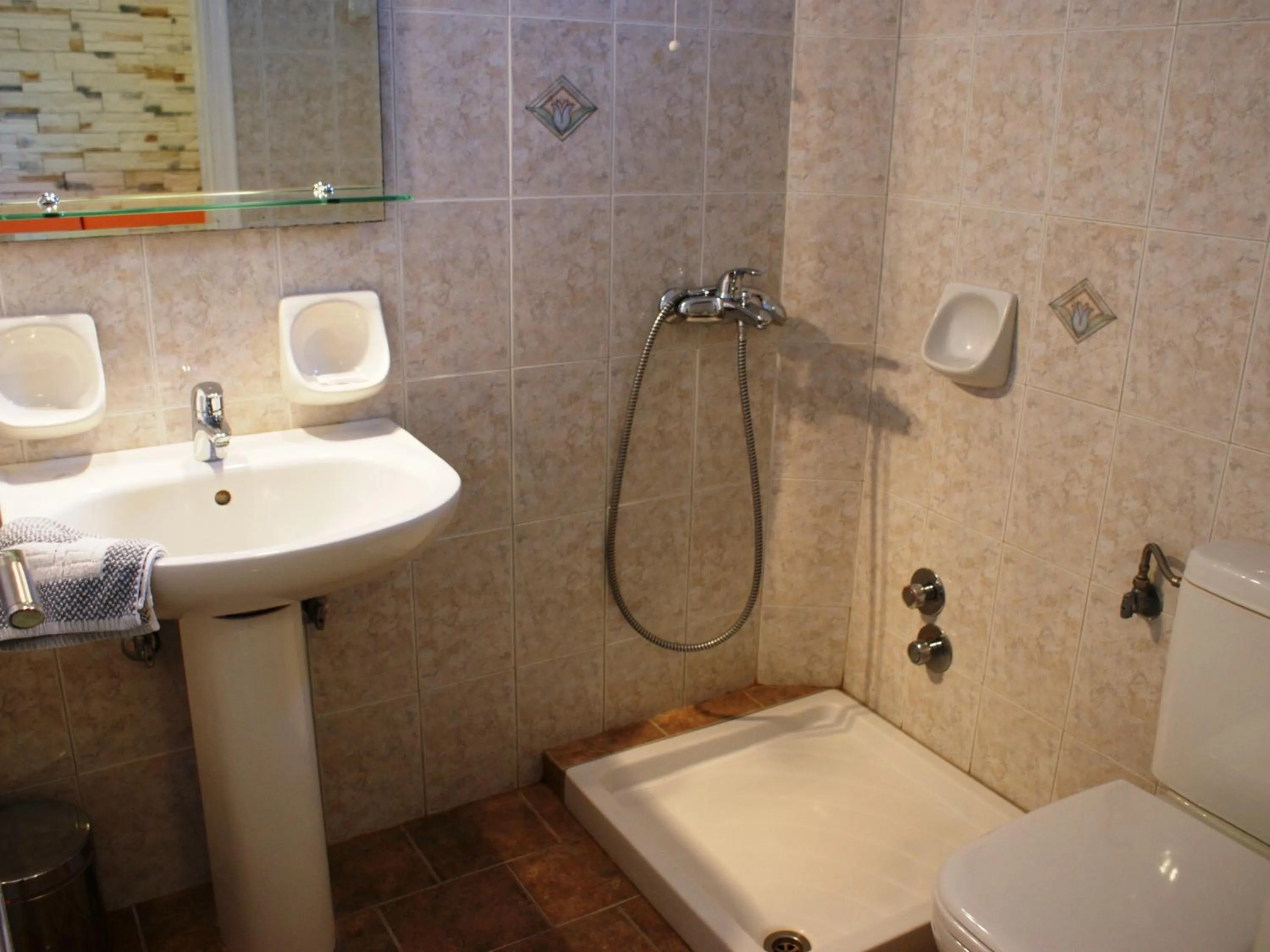 Bathroom in Plaka Hotel I