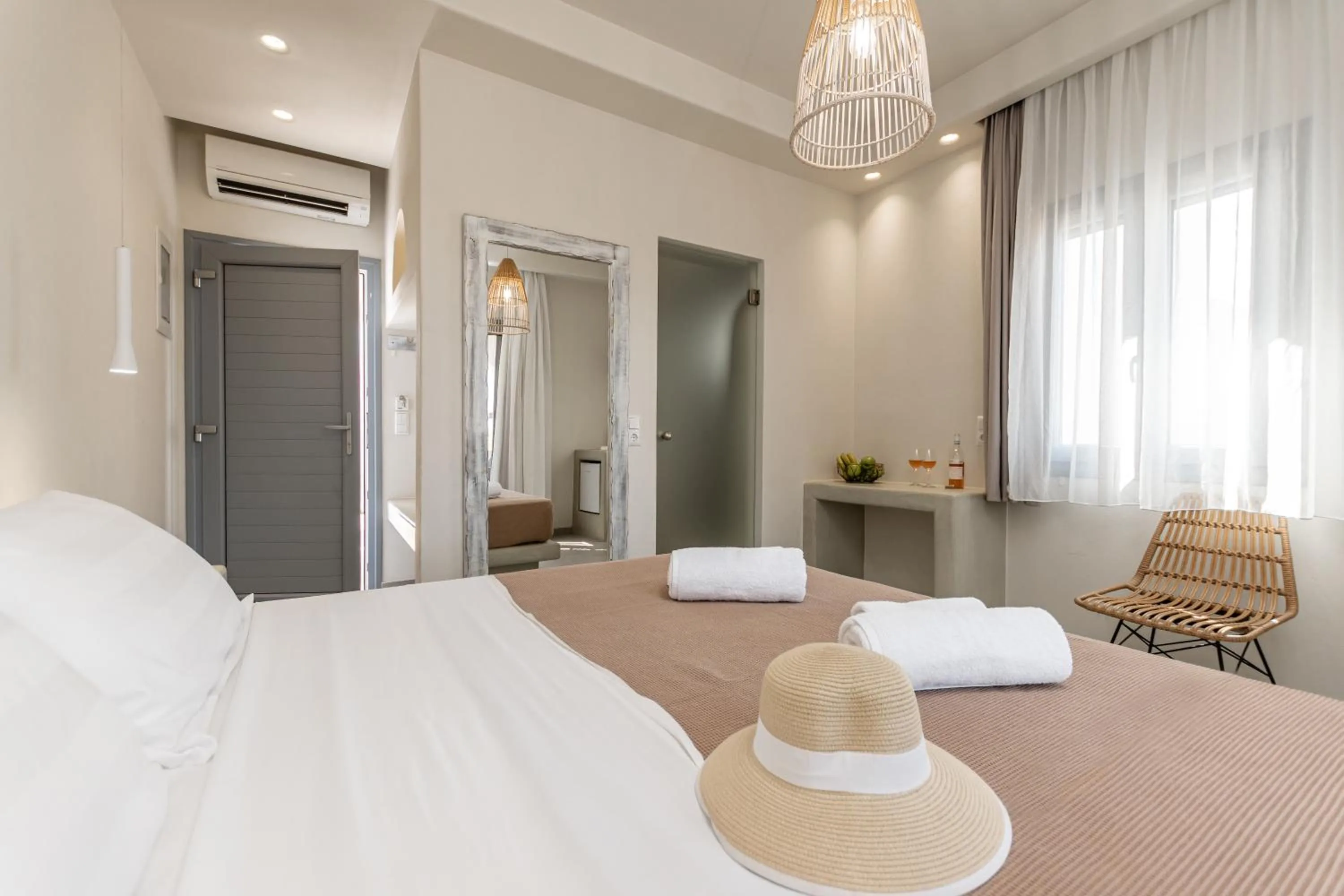 Bed in Plaka Hotel I