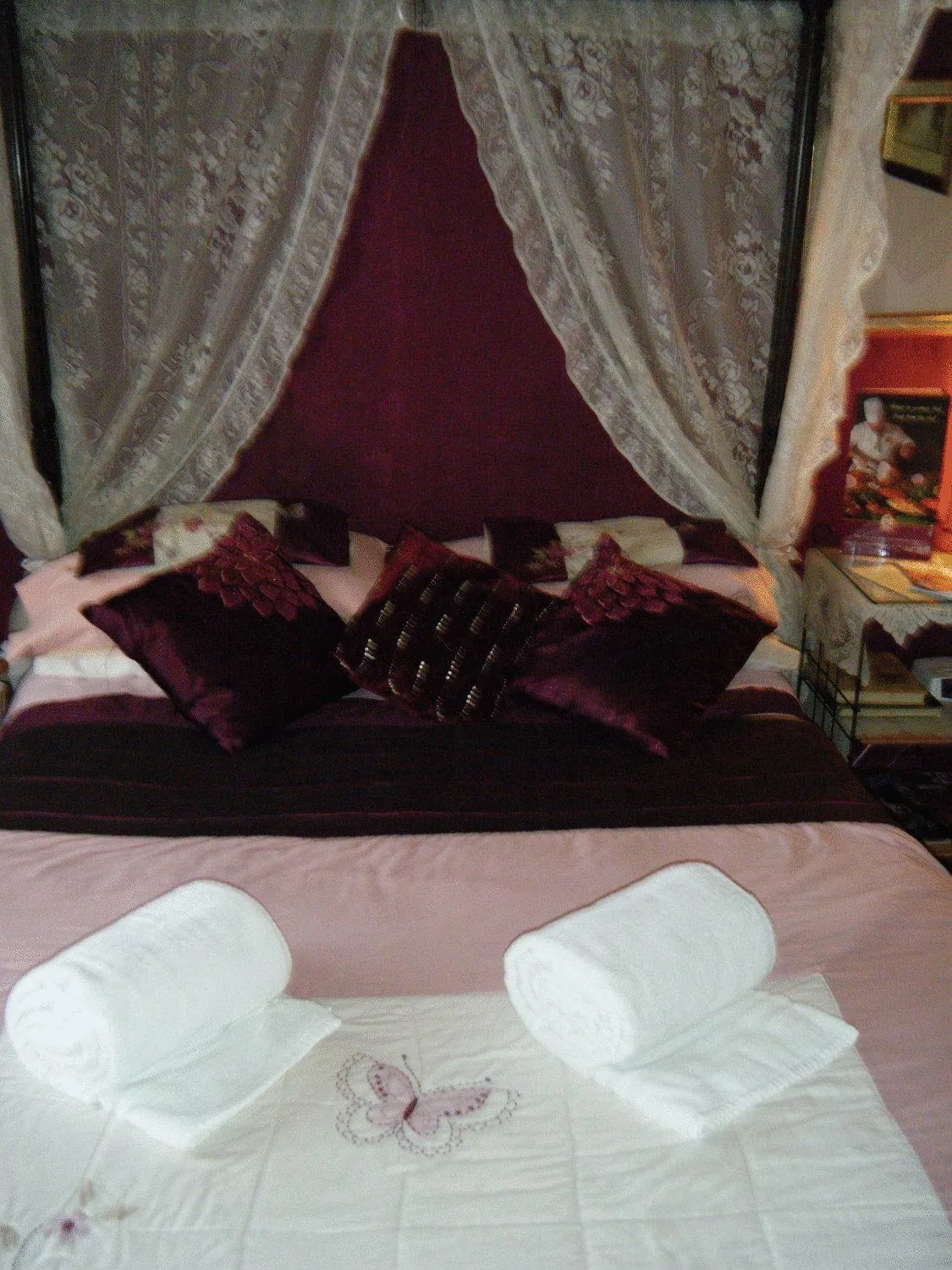 Bed in Church View B&B & Holiday Cottages