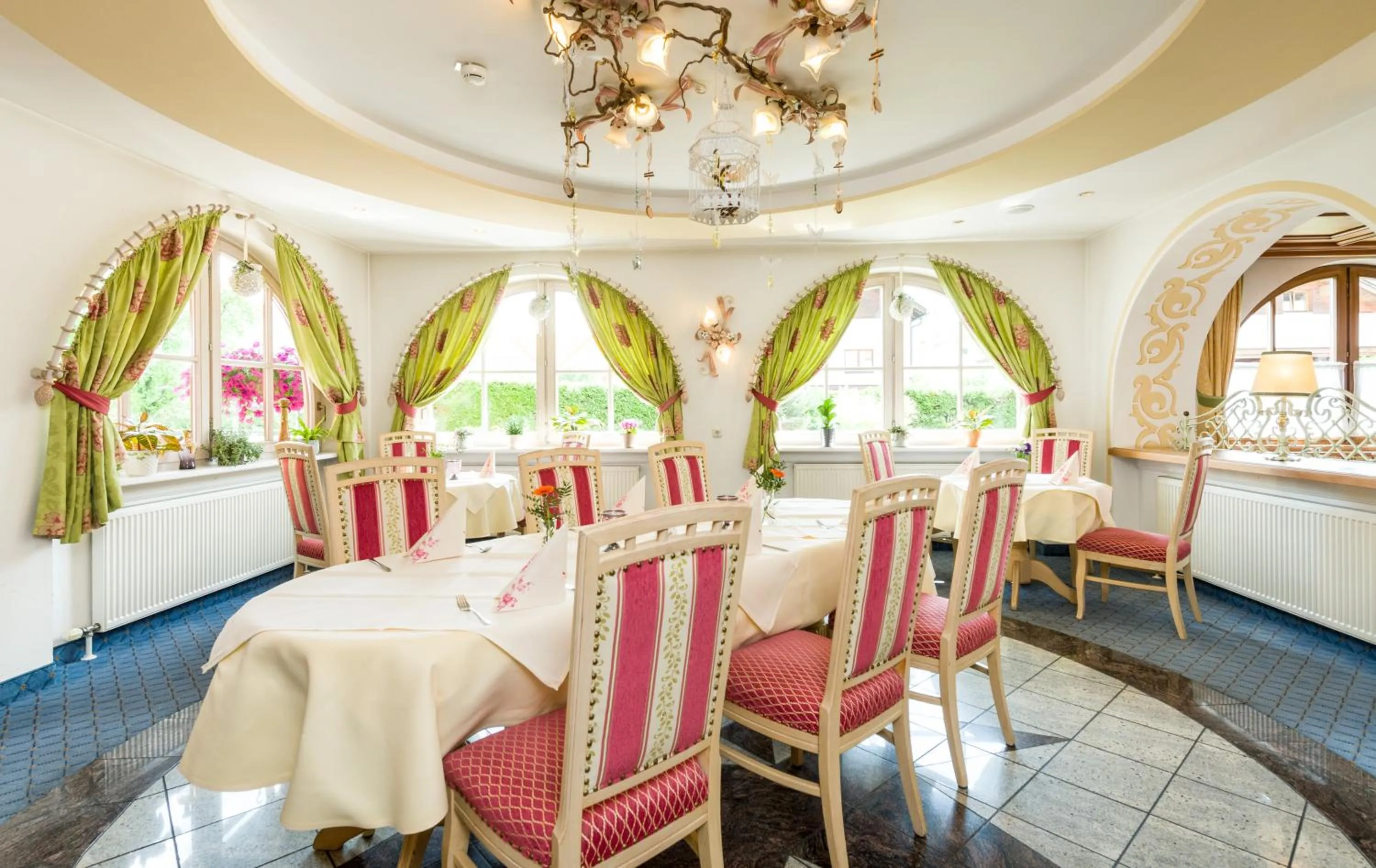 Restaurant/places to eat in Hotel Moserhof