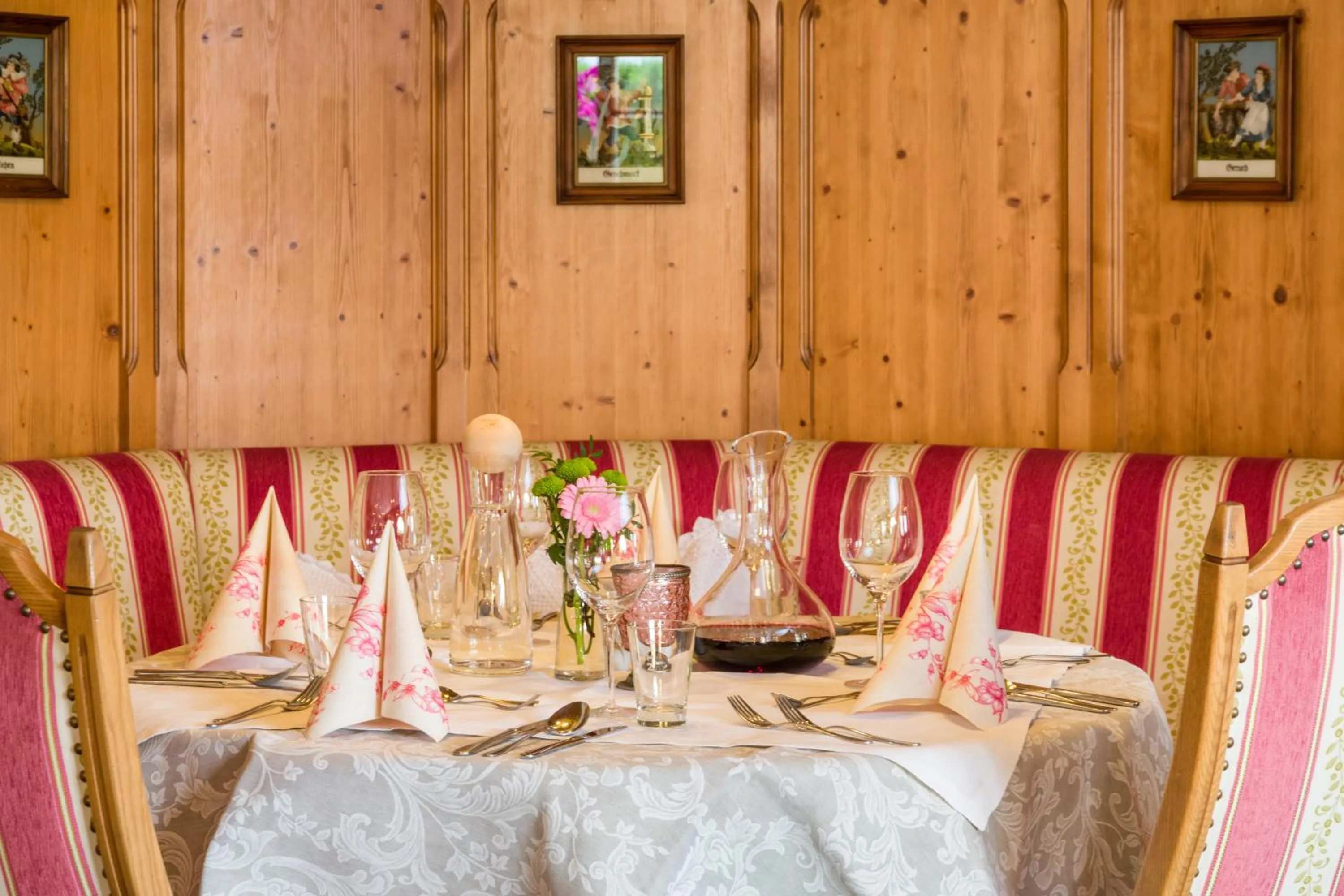 Restaurant/places to eat in Hotel Moserhof