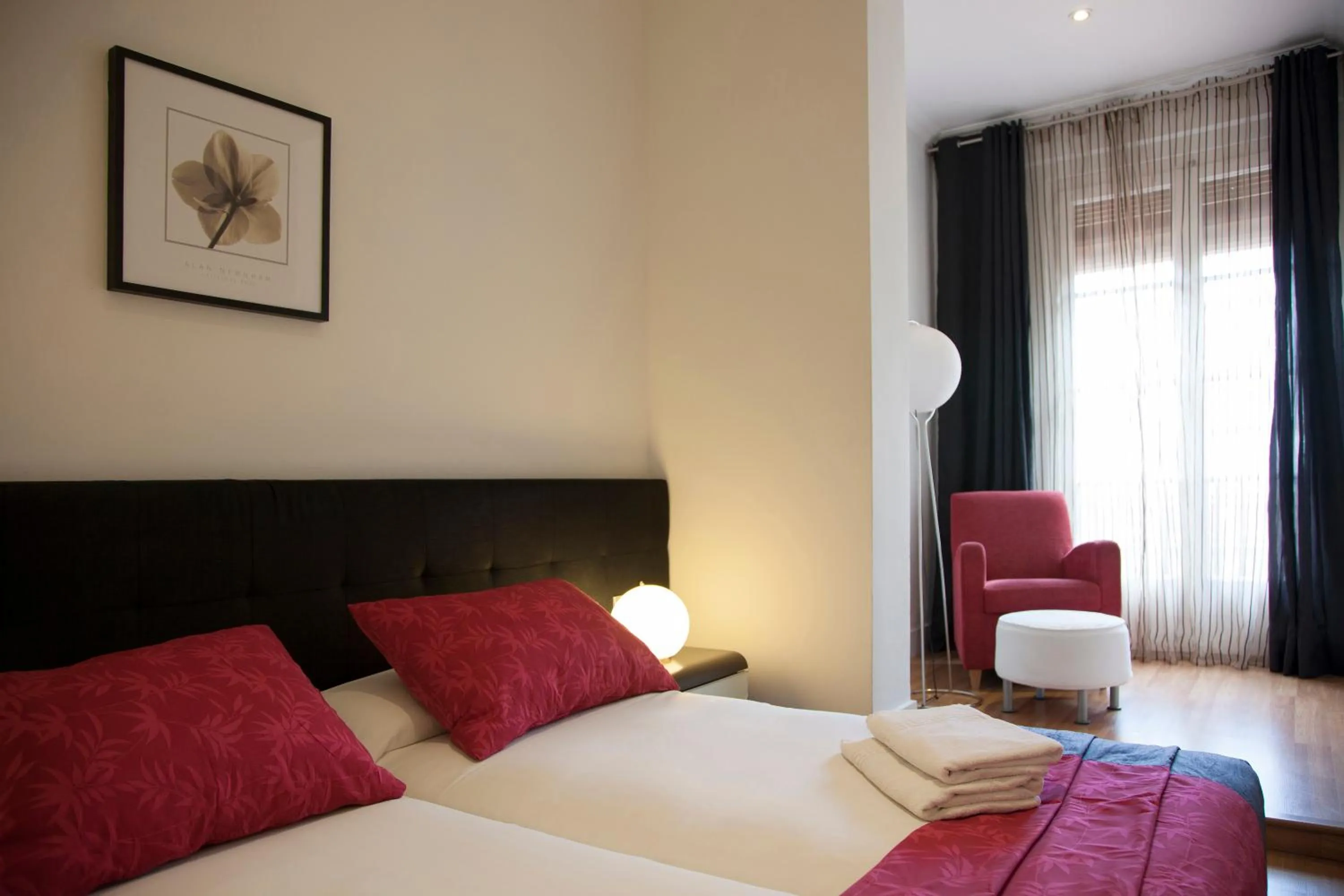 Photo of the whole room, Bed in Hostal Goya