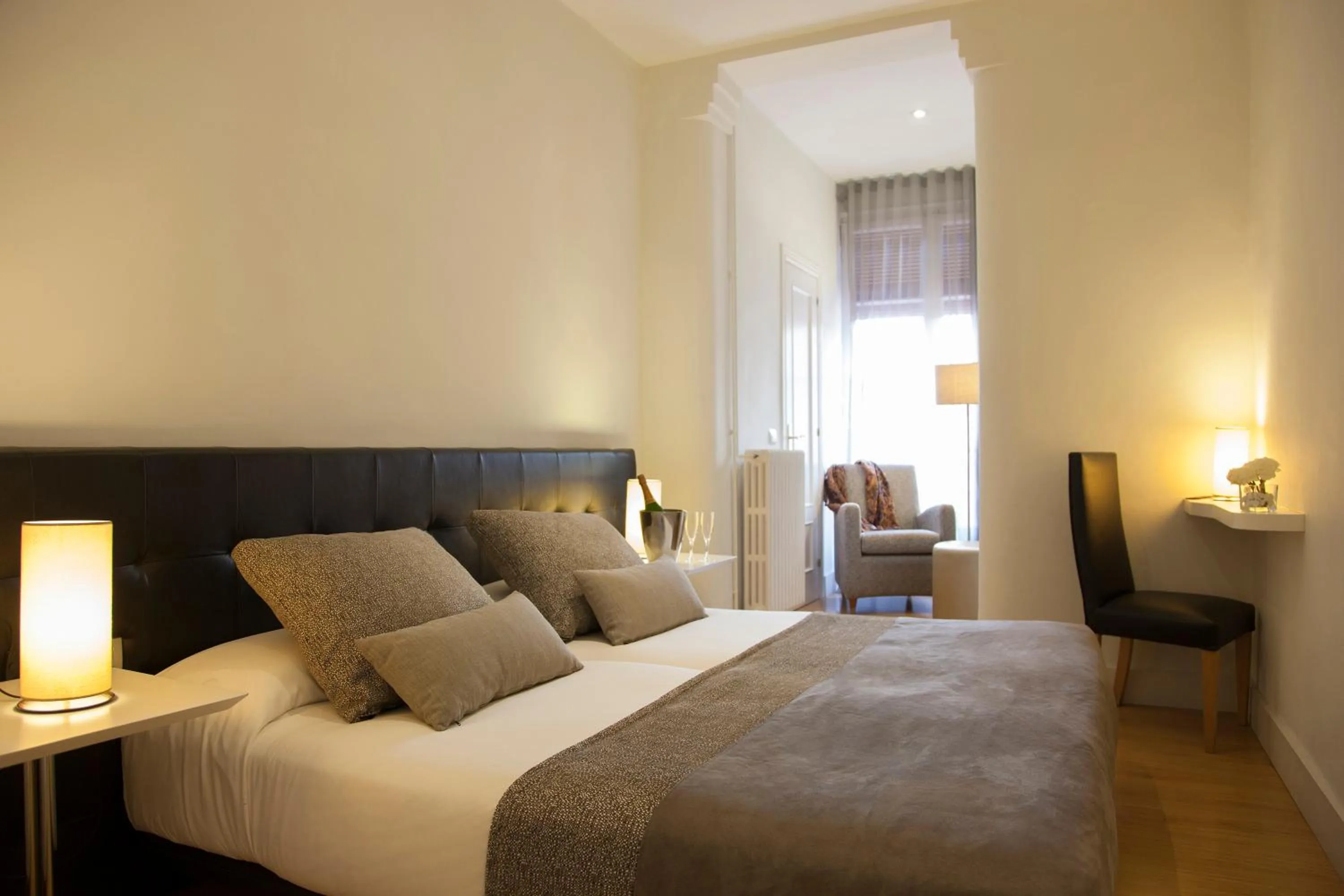 Photo of the whole room, Bed in Hostal Goya