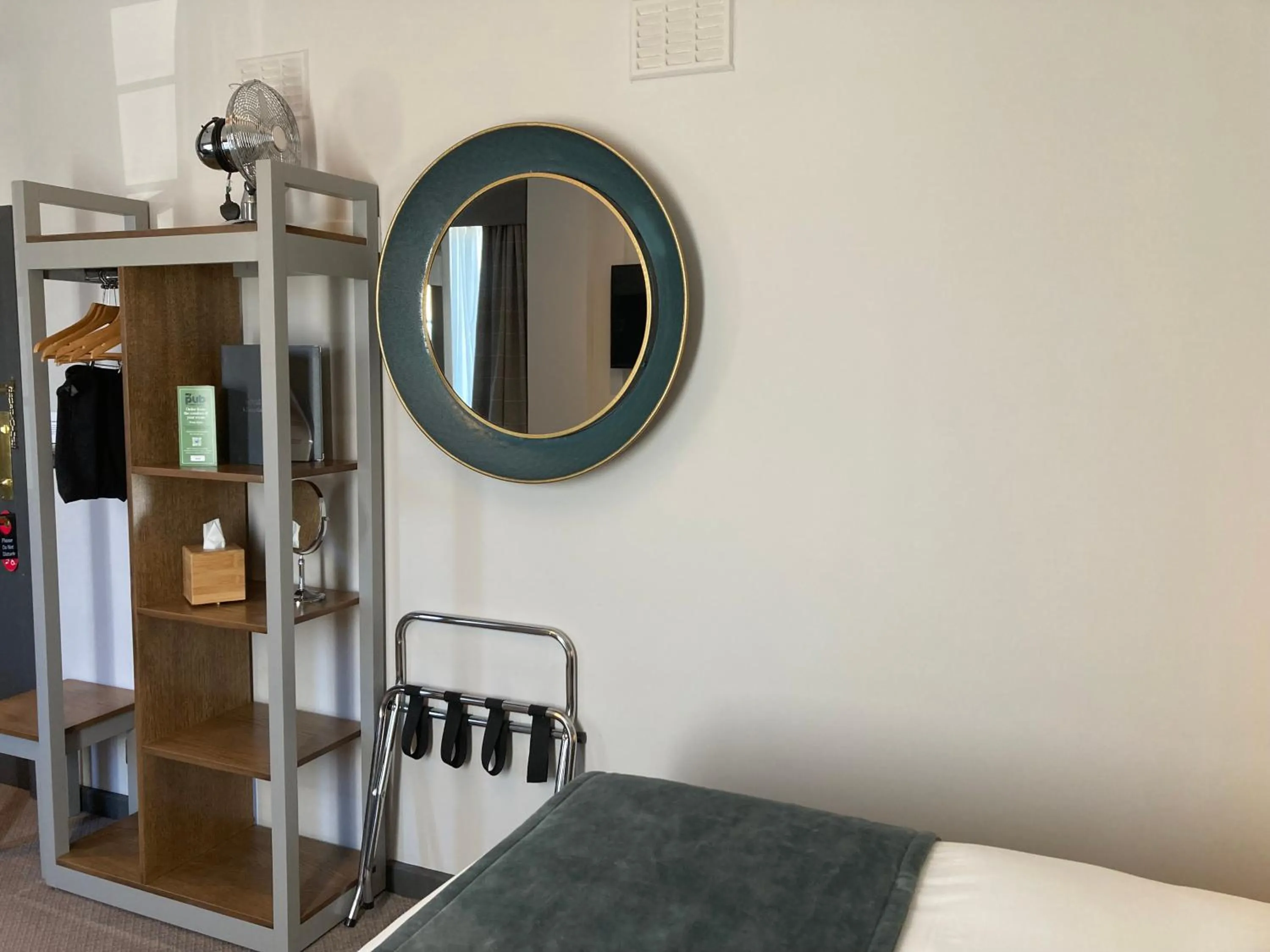 Bedroom, Bed in The Abbey Inn