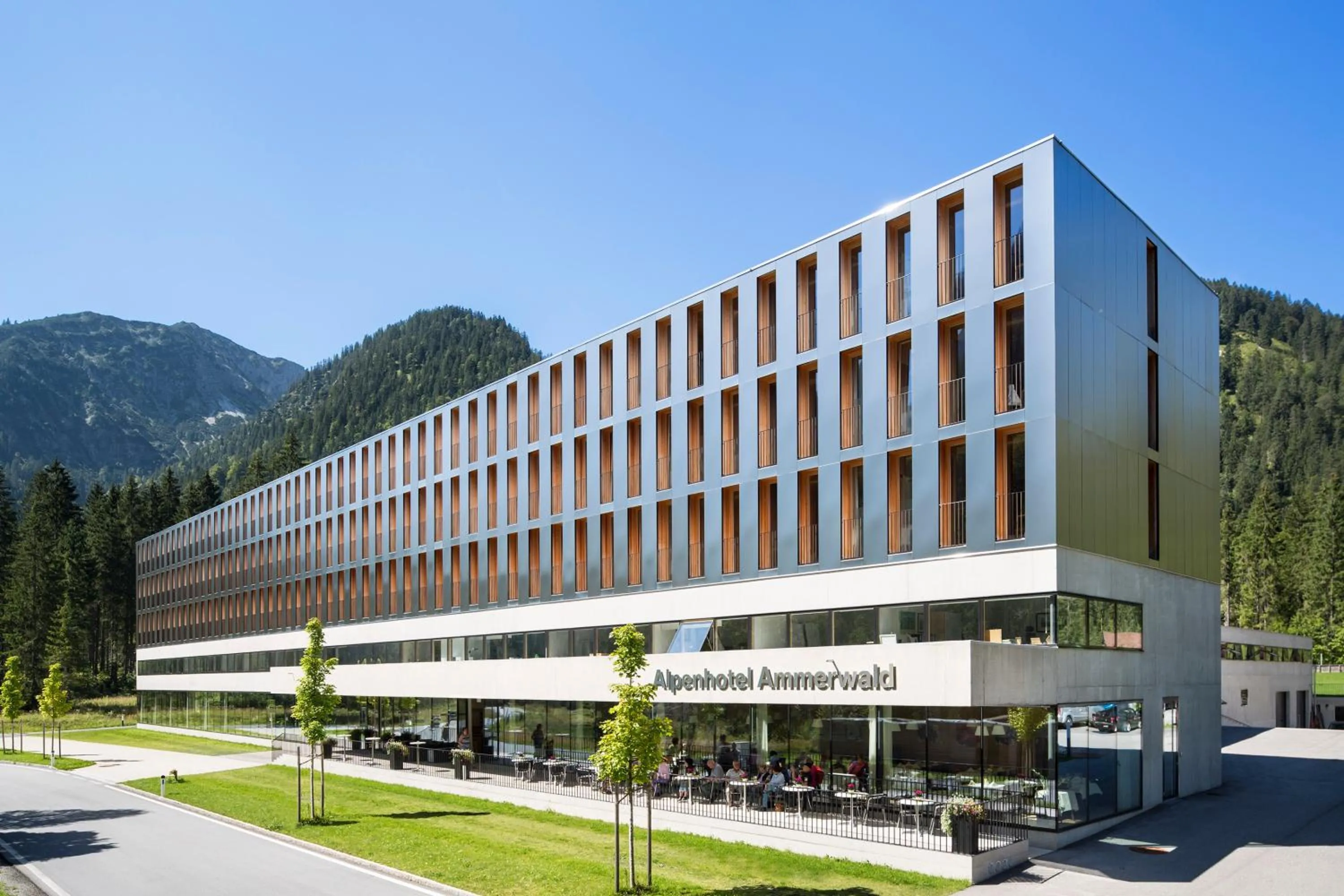 Facade/entrance in Alpenhotel Ammerwald