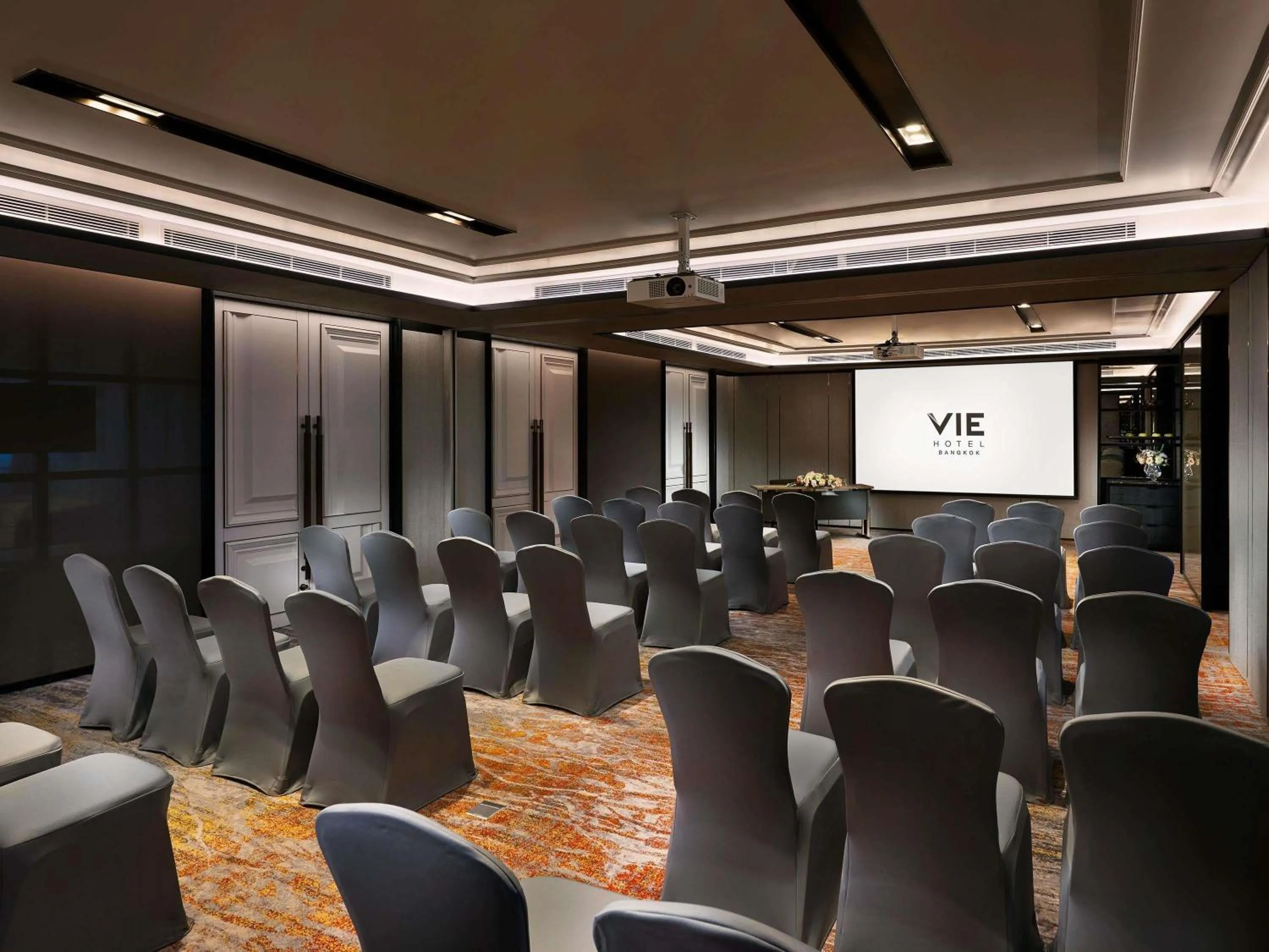 Meeting/conference room in VIE Hotel Bangkok - MGallery Collection
