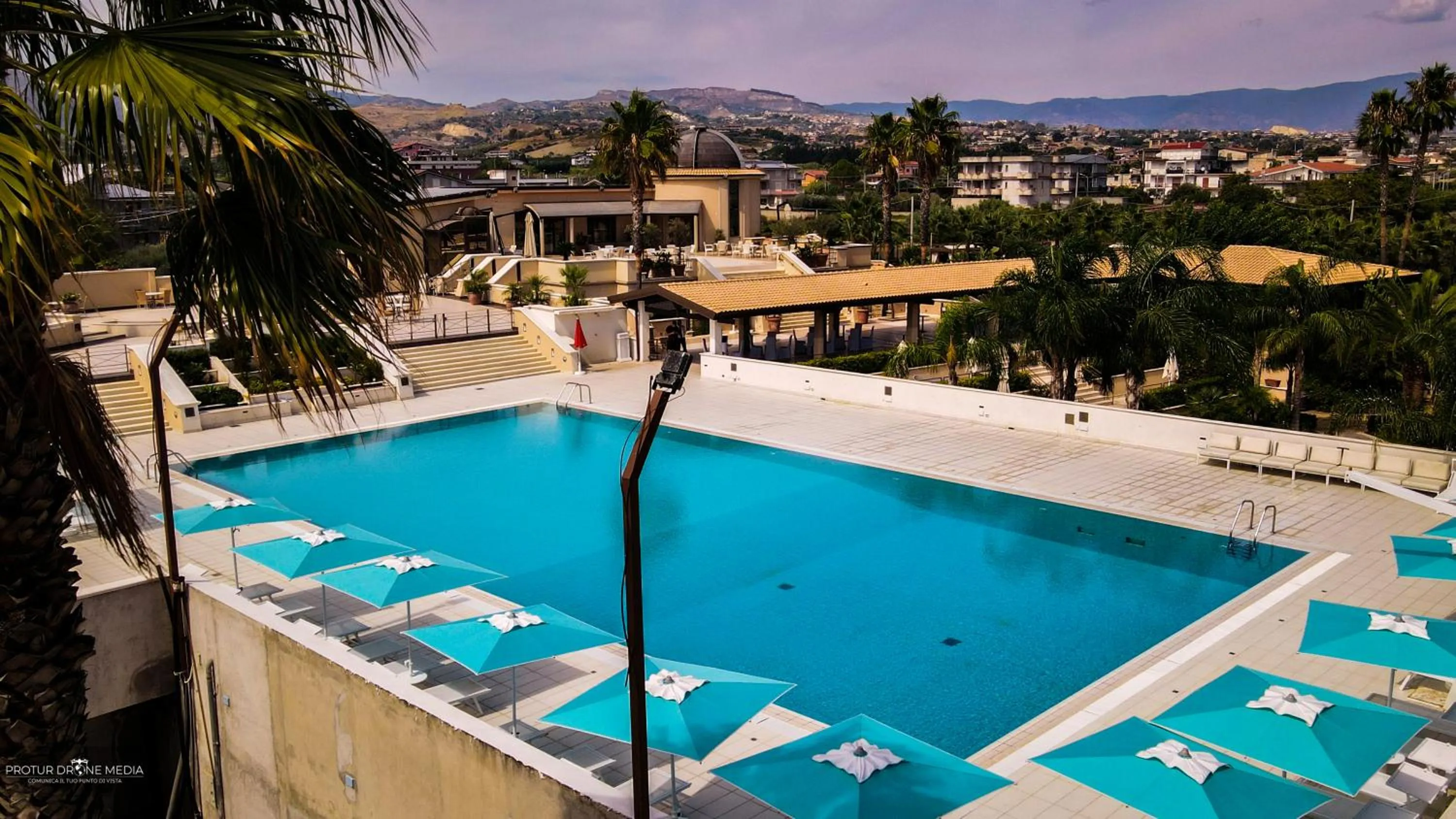 Swimming pool in Grand Hotel President