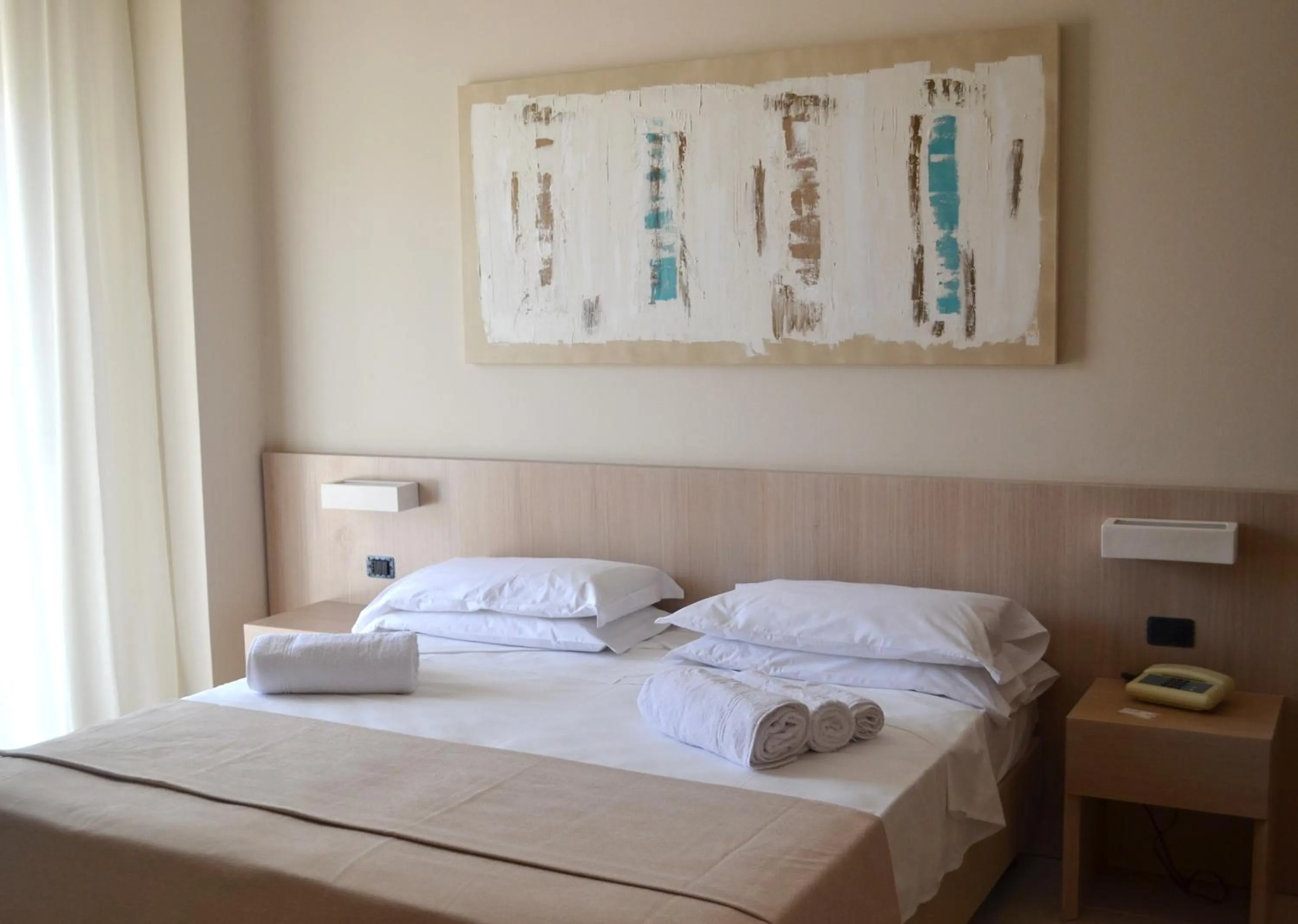 Bedroom, Bed in Grand Hotel President