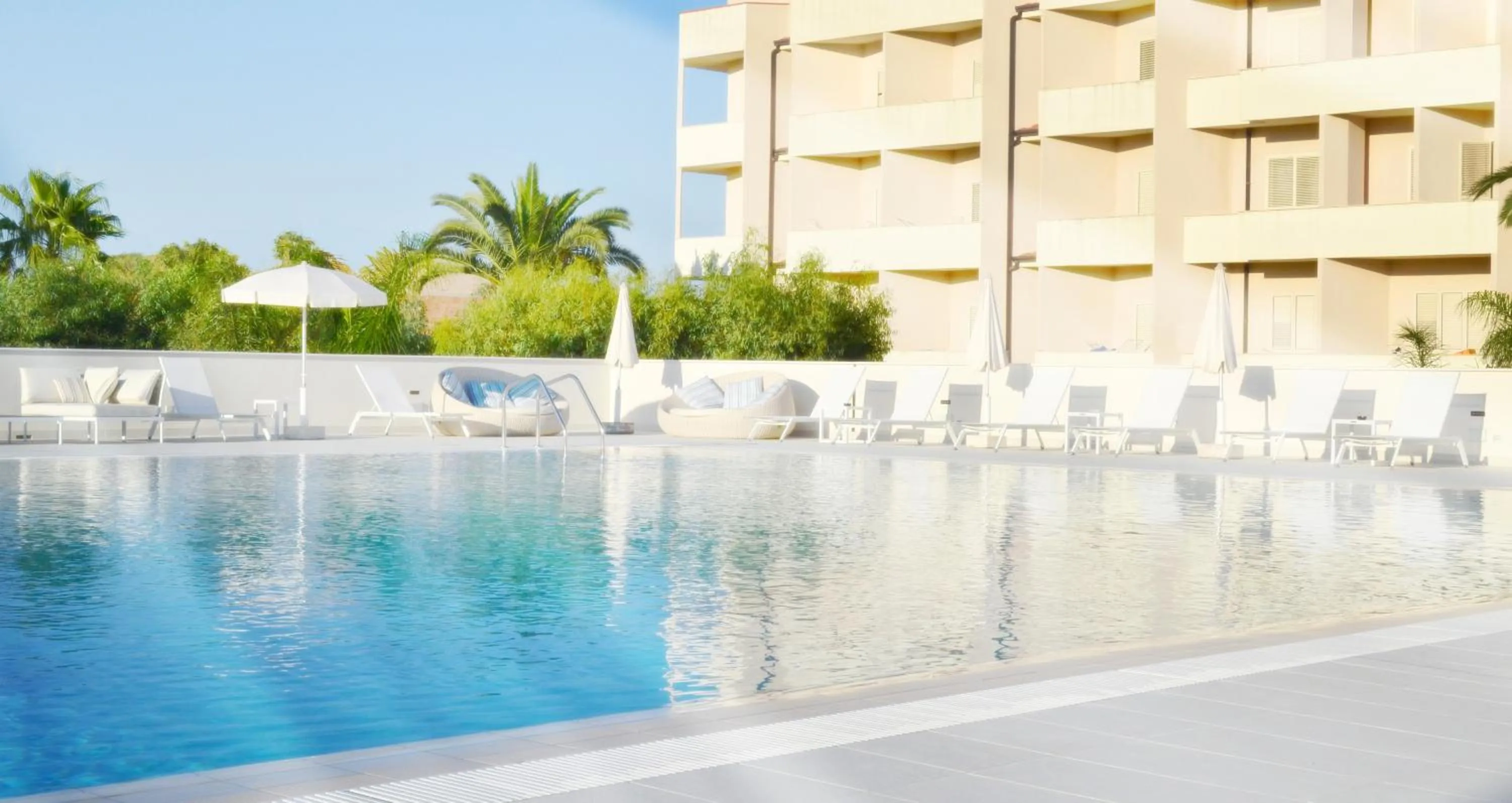 Swimming pool in Grand Hotel President