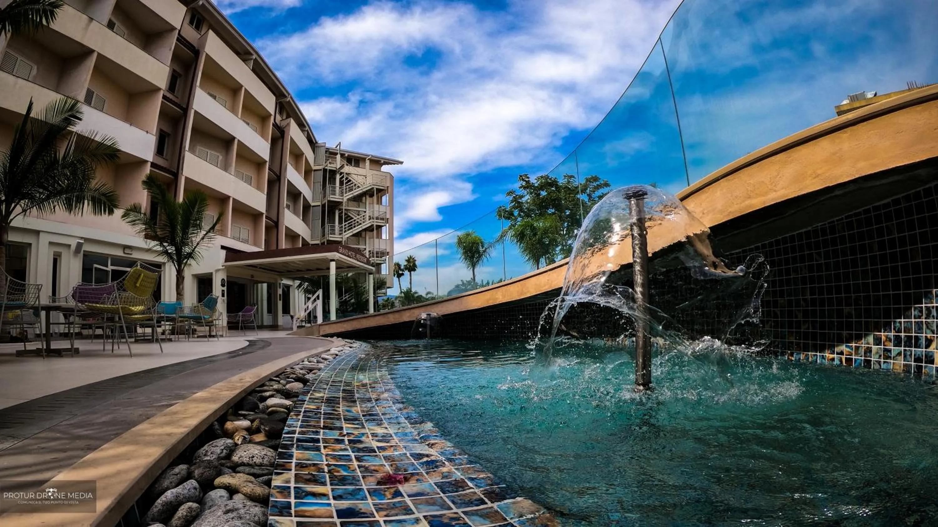 Facade/entrance in Grand Hotel President