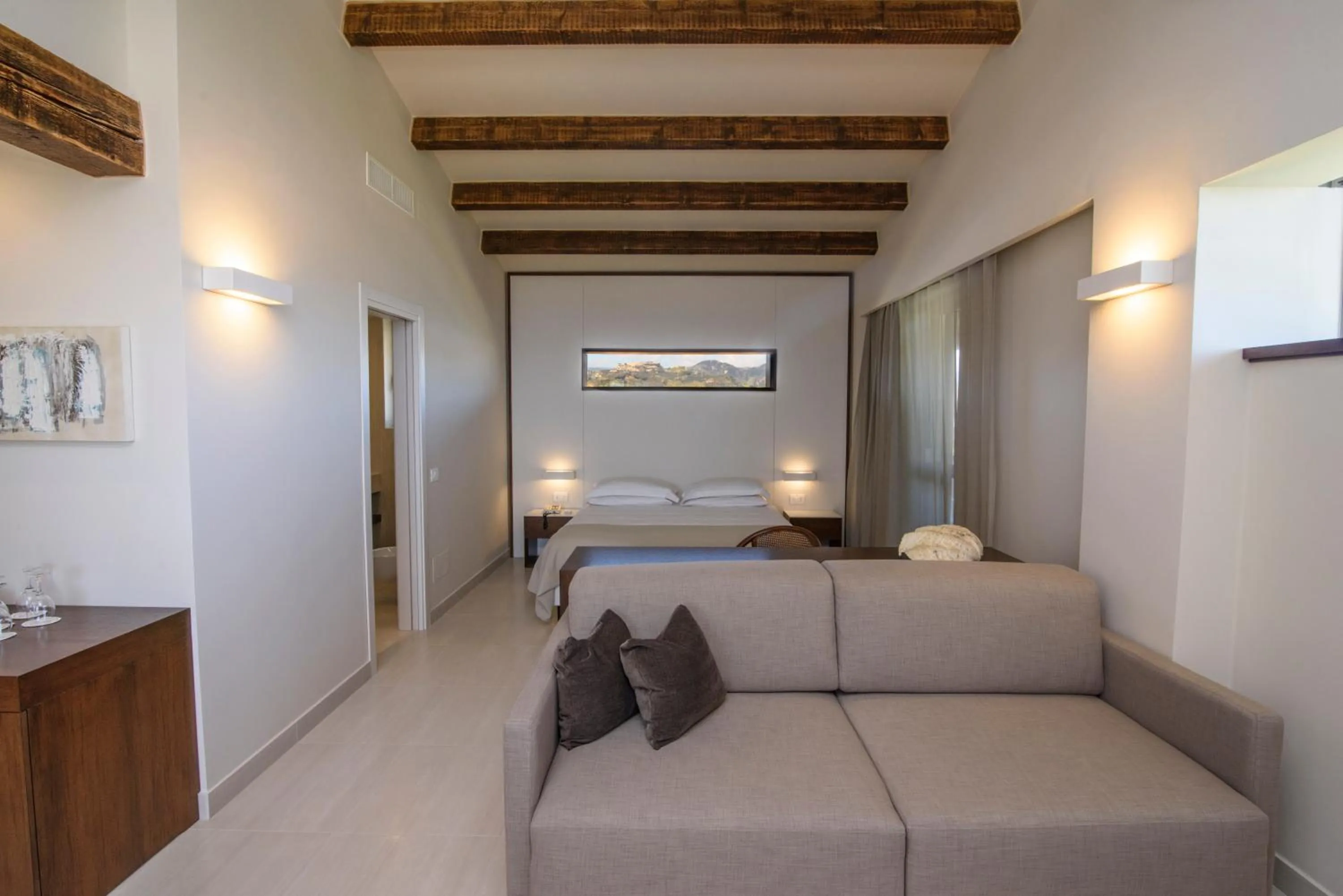 Photo of the whole room, Bed in Grand Hotel President