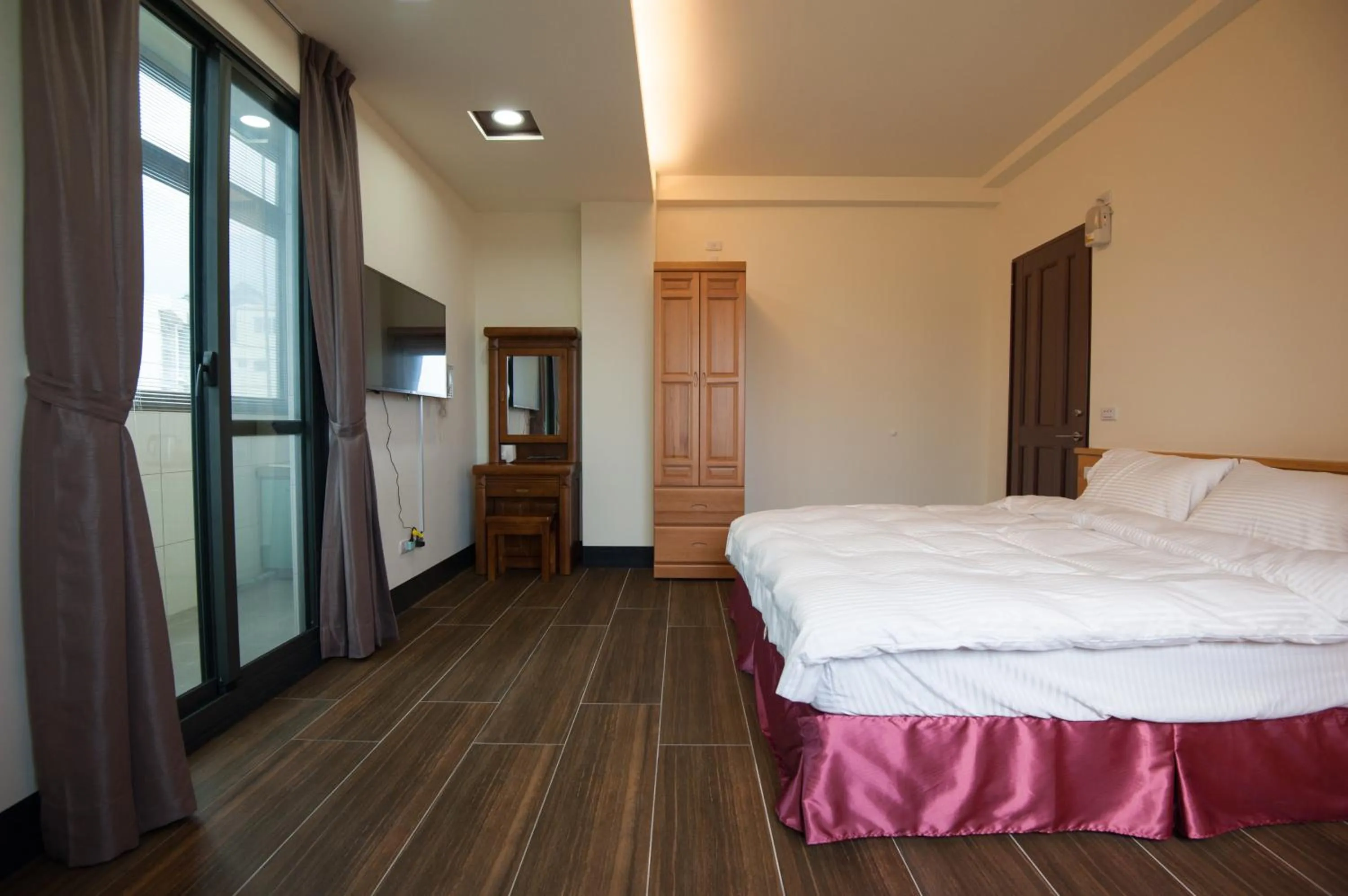 Bed in Habitat Heart B&B