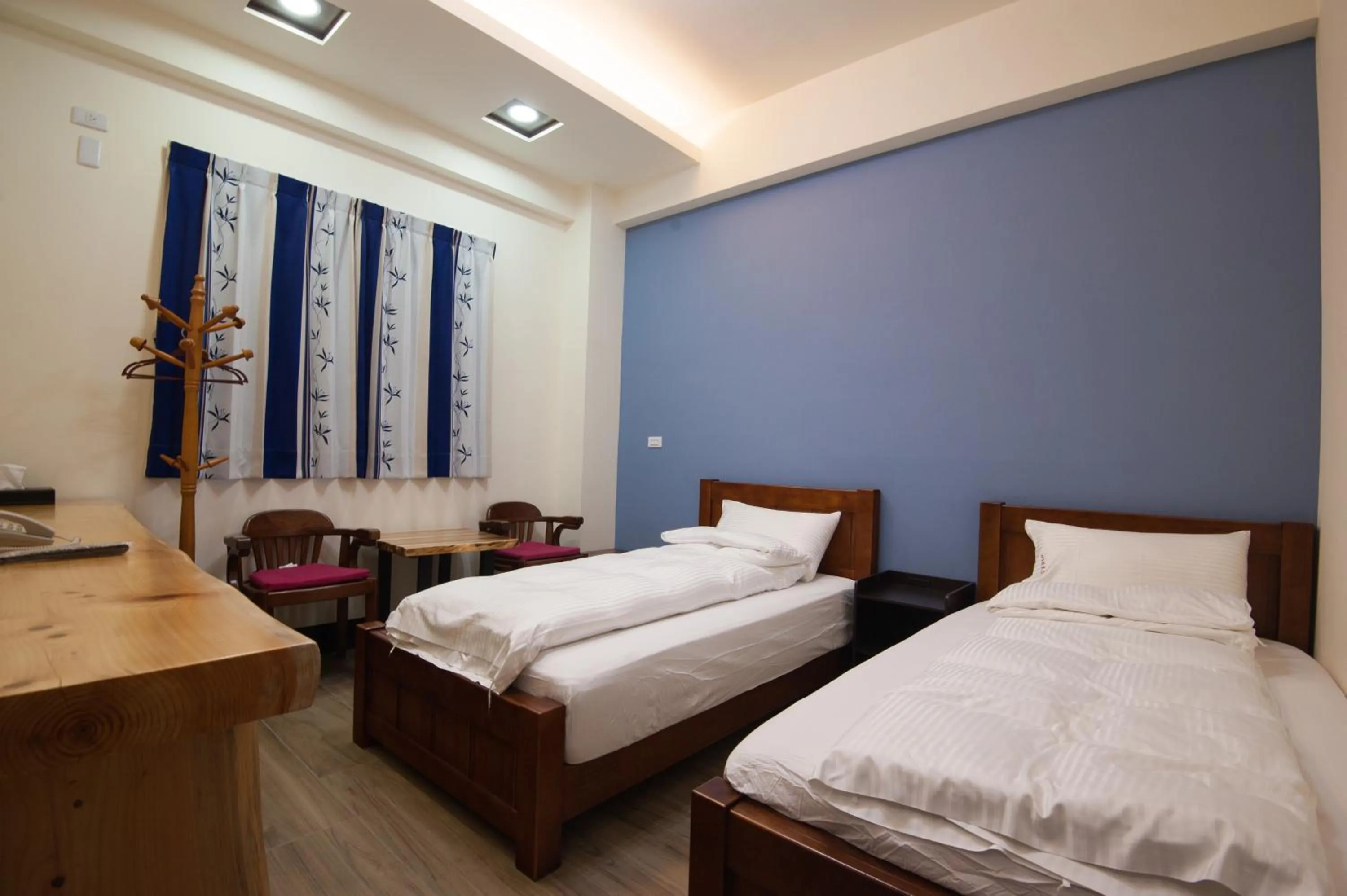 Bed in Habitat Heart B&B