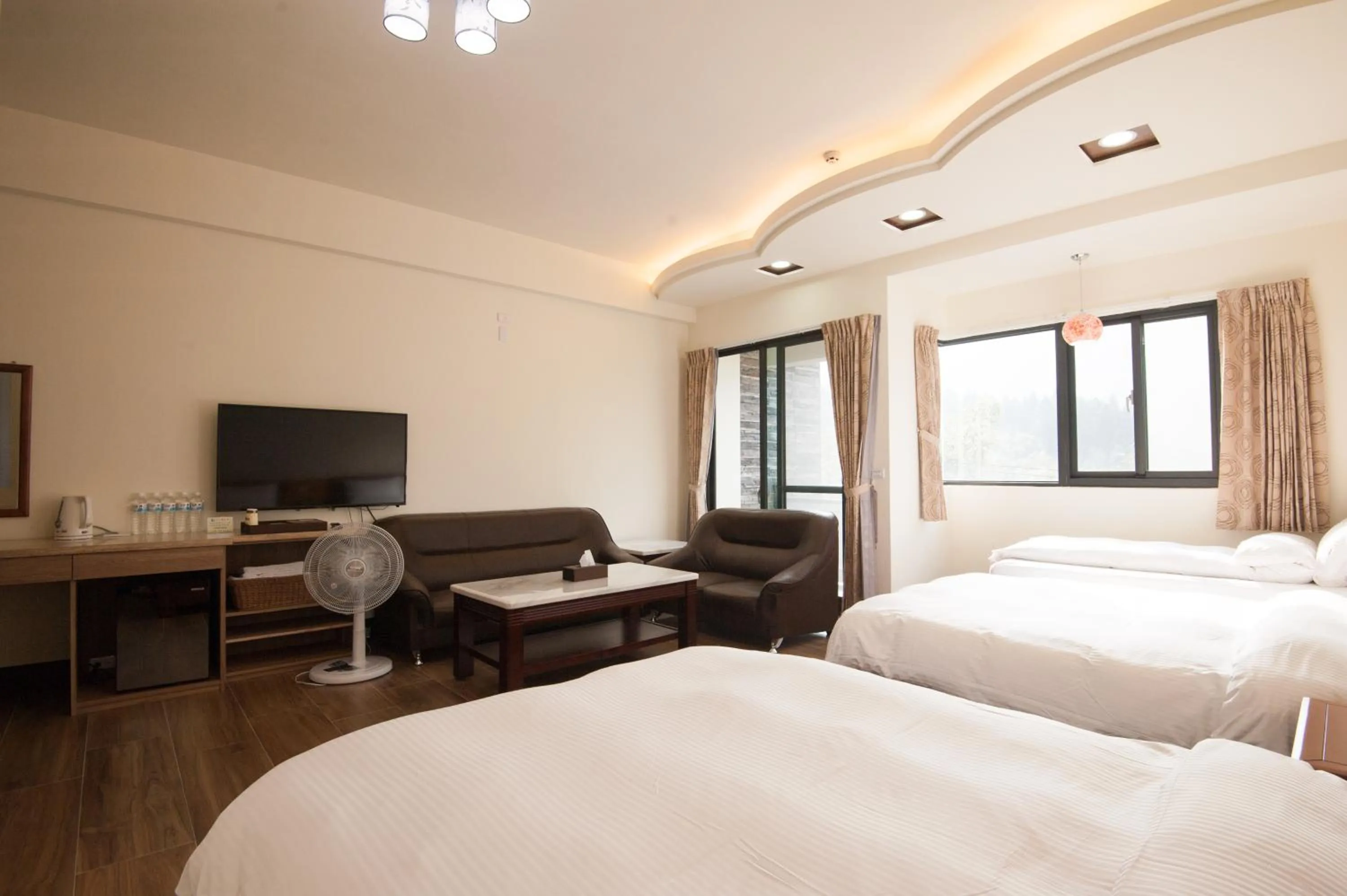 Bed in Habitat Heart B&B