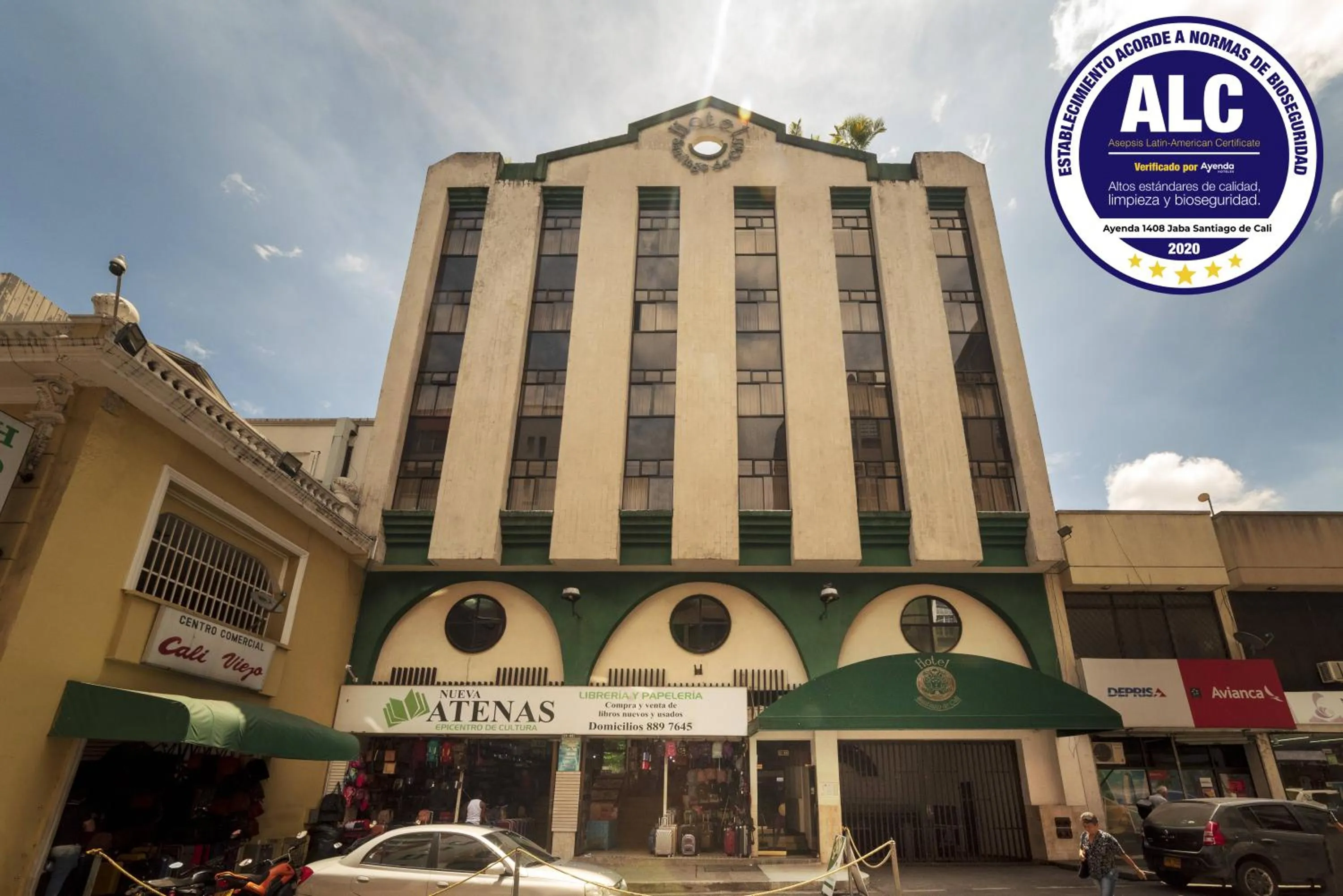 Property building in Ayenda 1408 Jaba Santiago de Cali