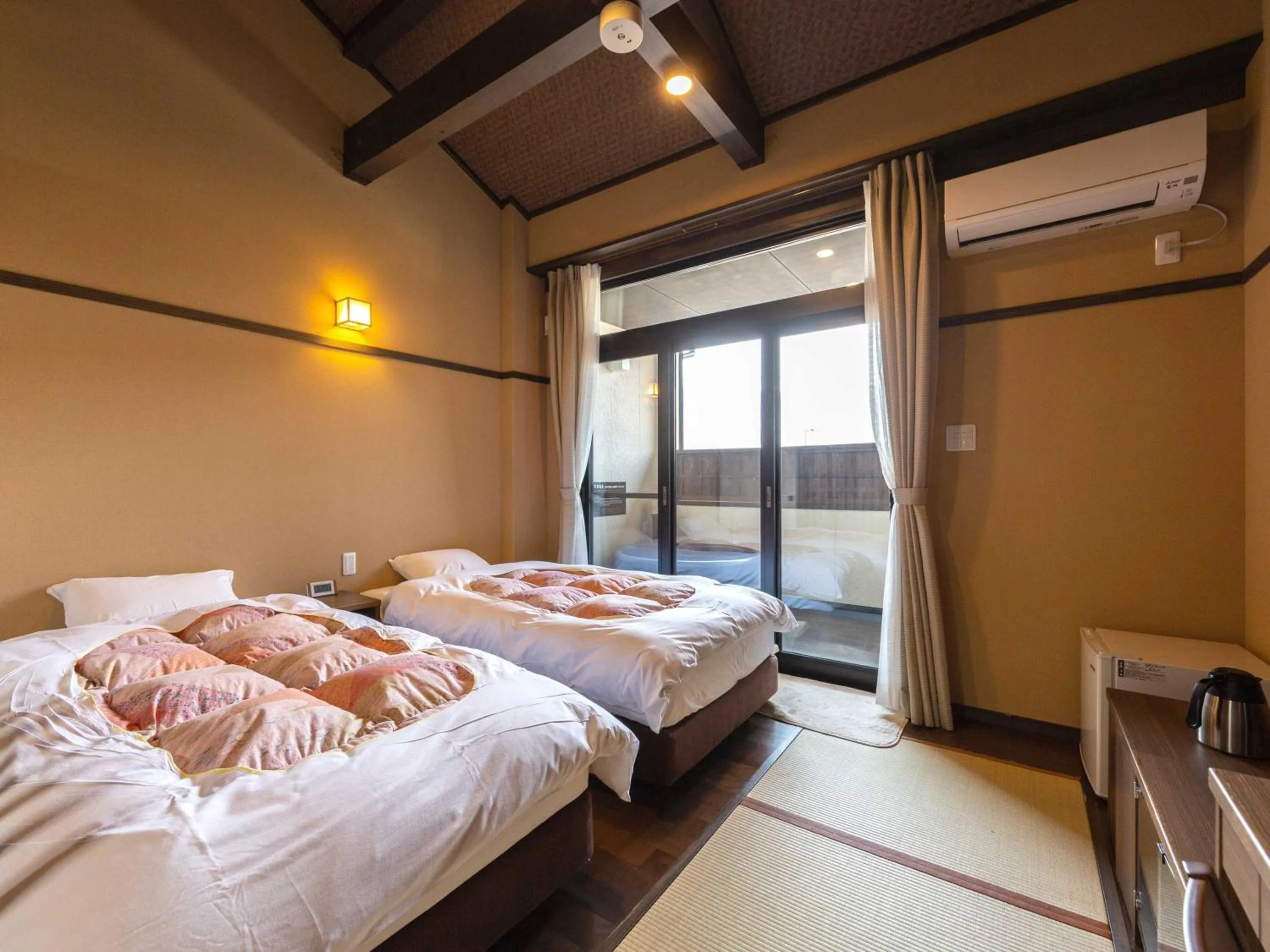 Bed in Katsuragi Onsen Happuu No Yu