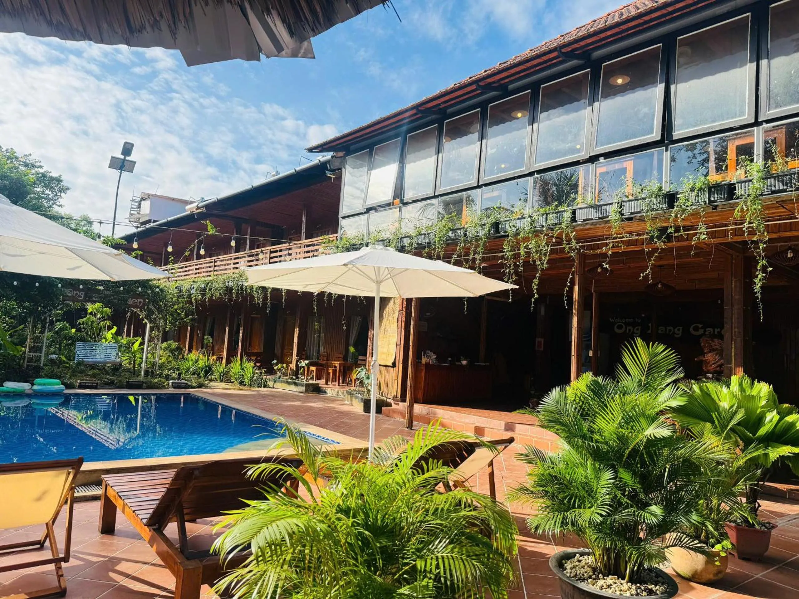 Day in Ong Lang Garden Resort