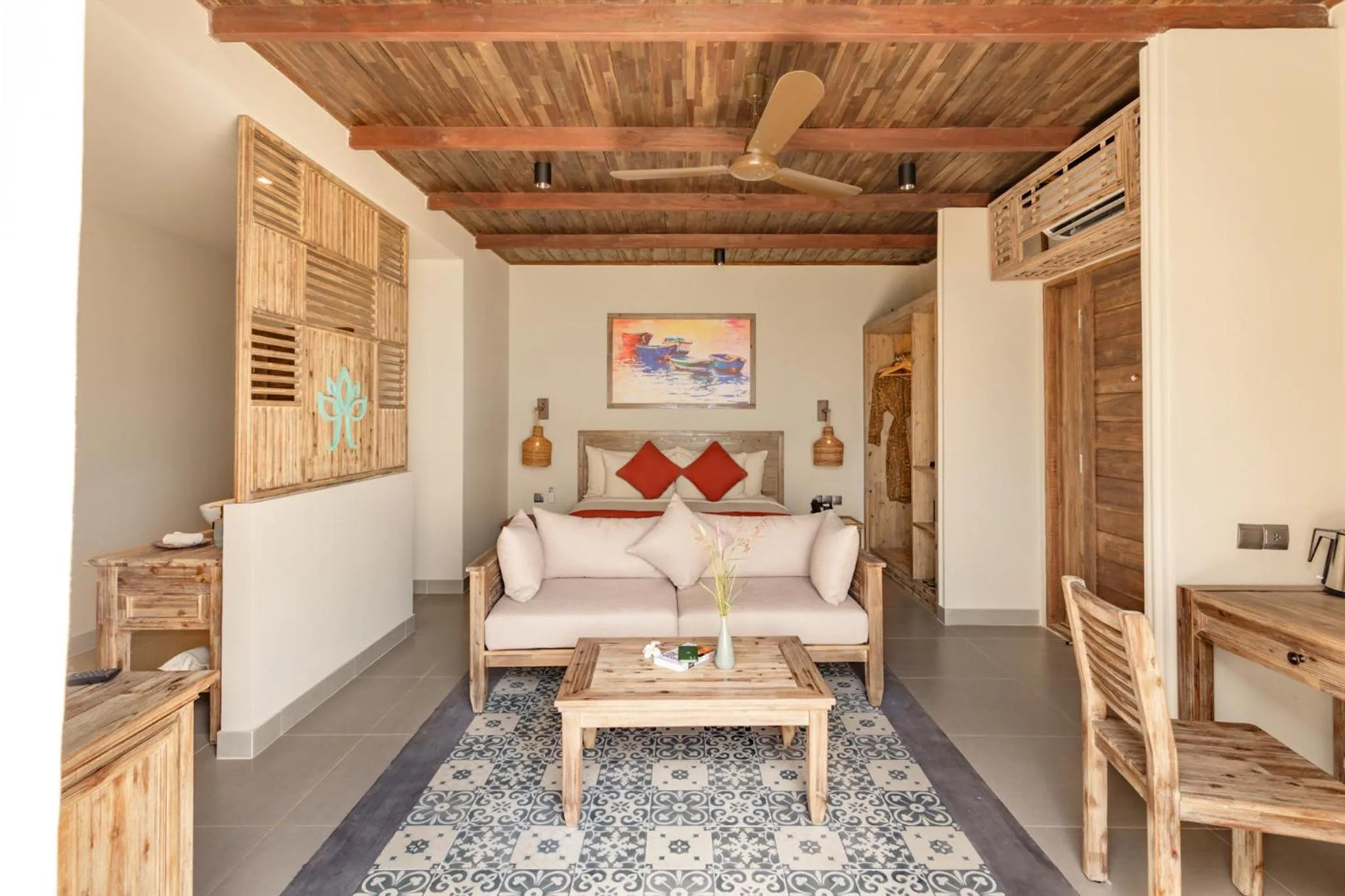 Bed in Crown Retreat Quy Nhon Resort