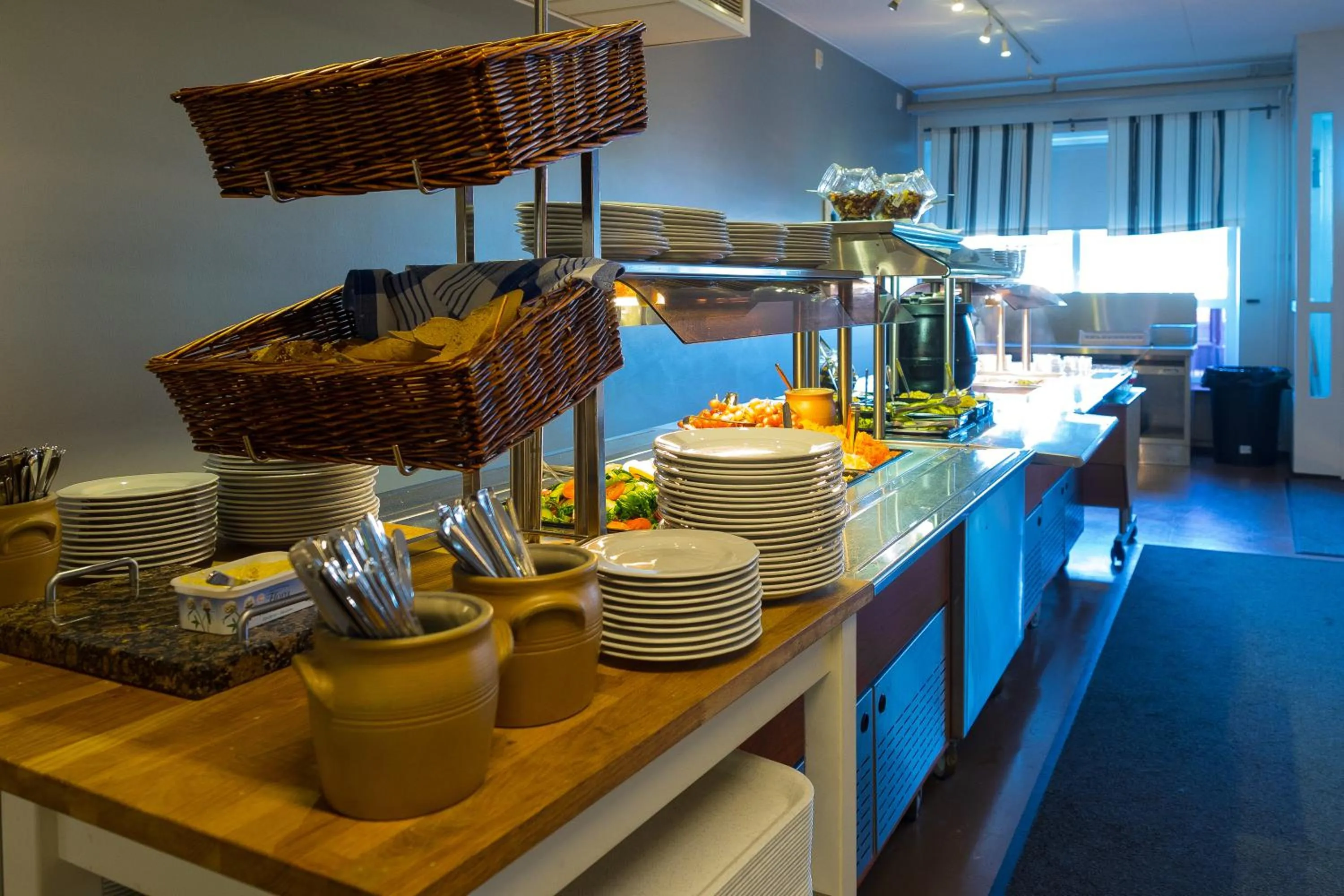 Restaurant/places to eat in Hotelli & Ravintola Martinhovi