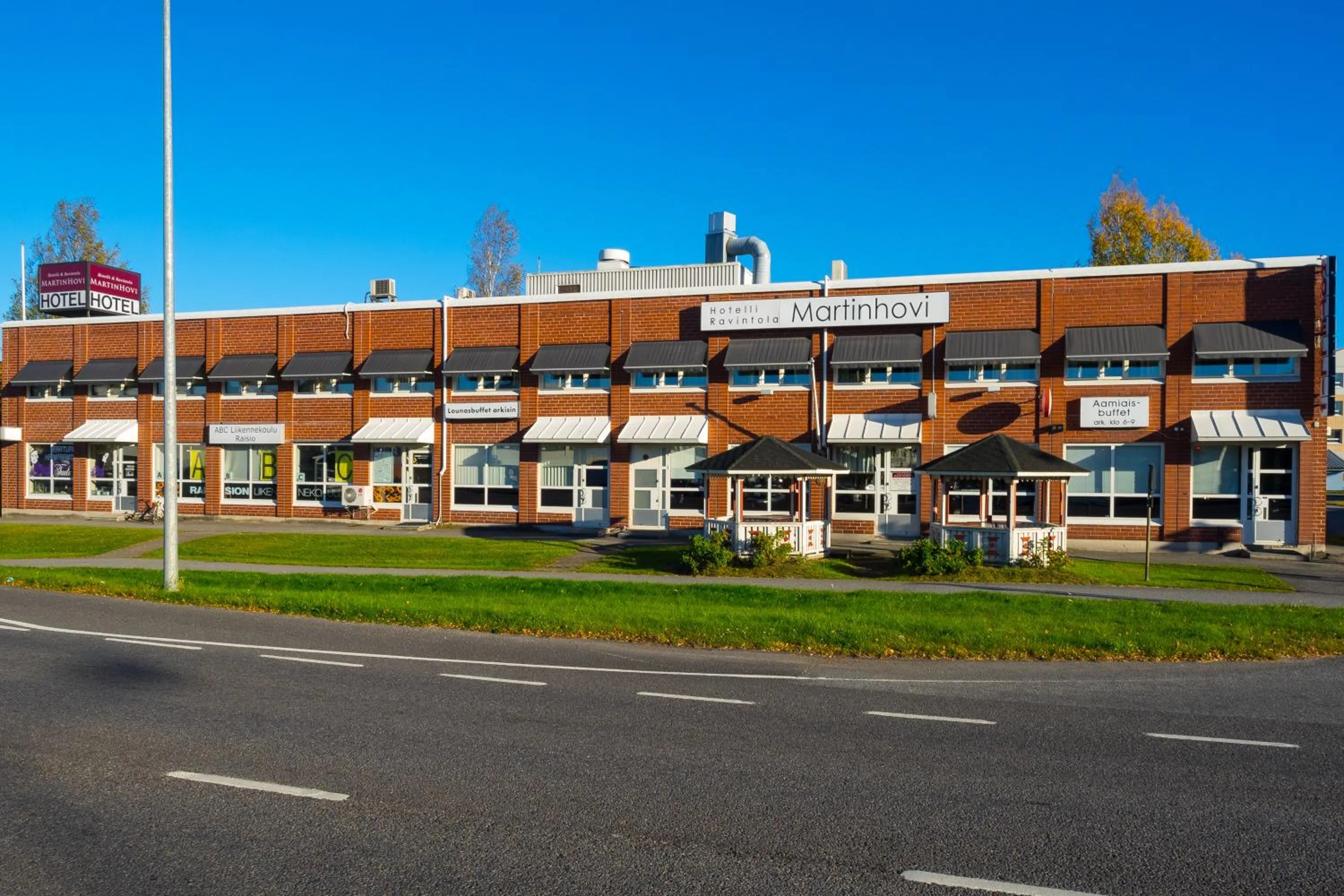 Day in Hotelli & Ravintola Martinhovi