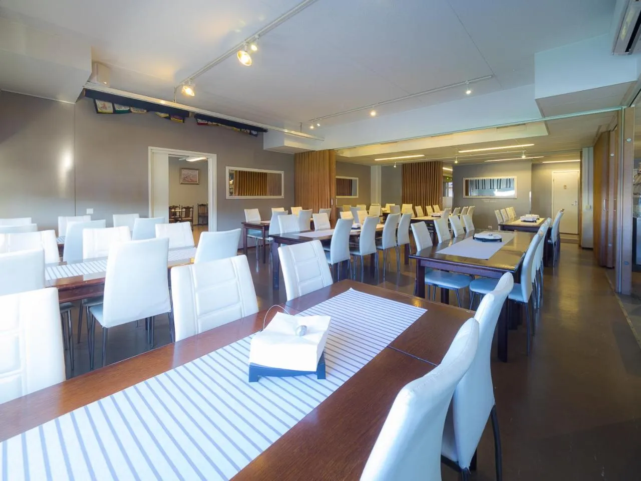 Restaurant/places to eat in Hotelli & Ravintola Martinhovi