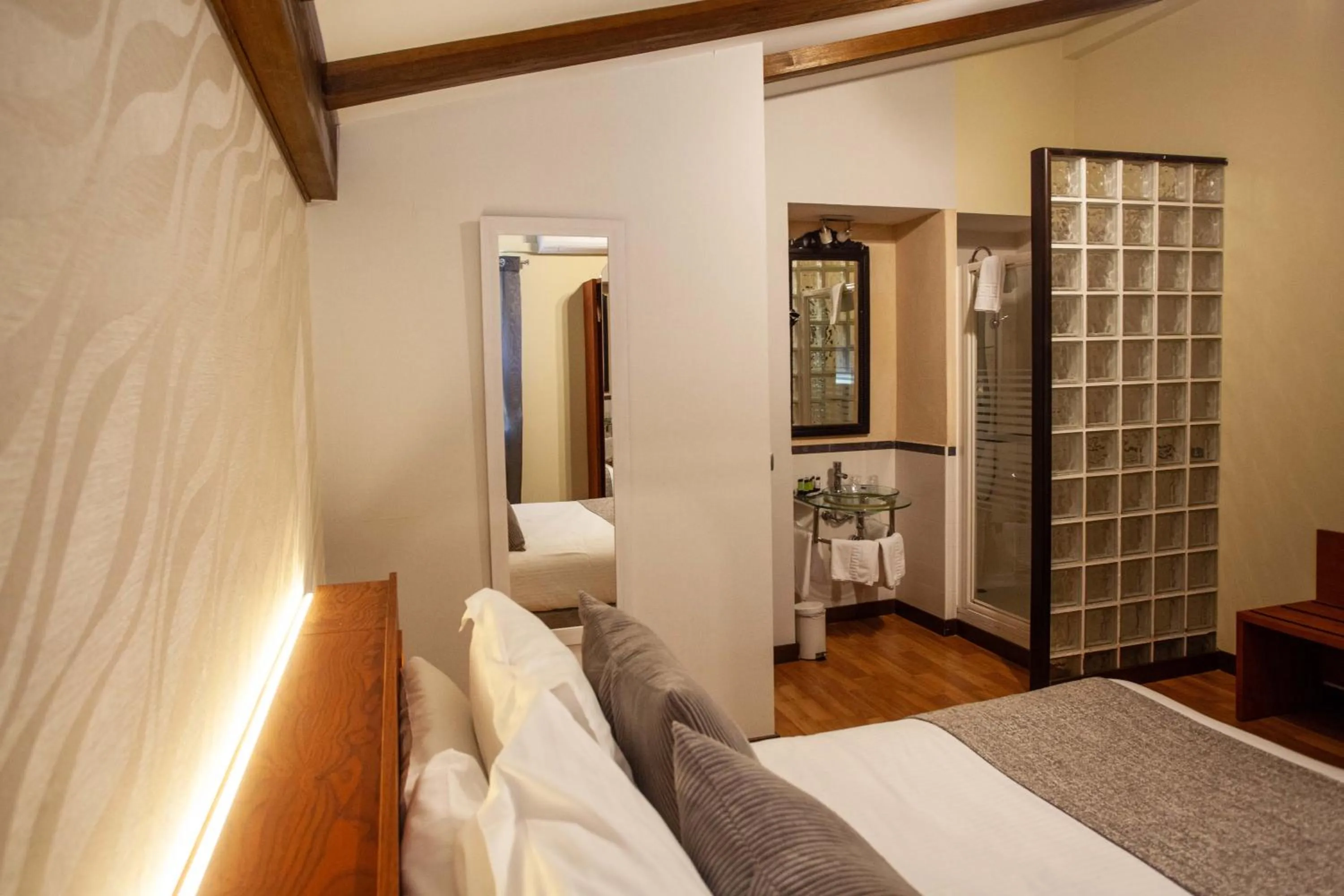 Bed in Hotel El Doncel