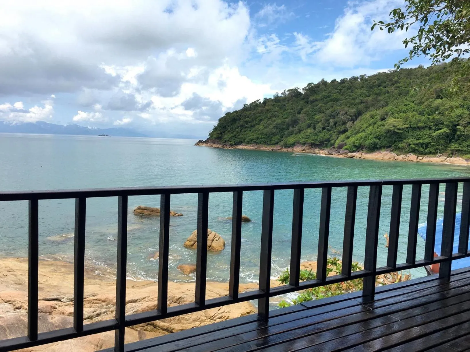 Beach in Mama's Bungalows Koh Chang Ranong