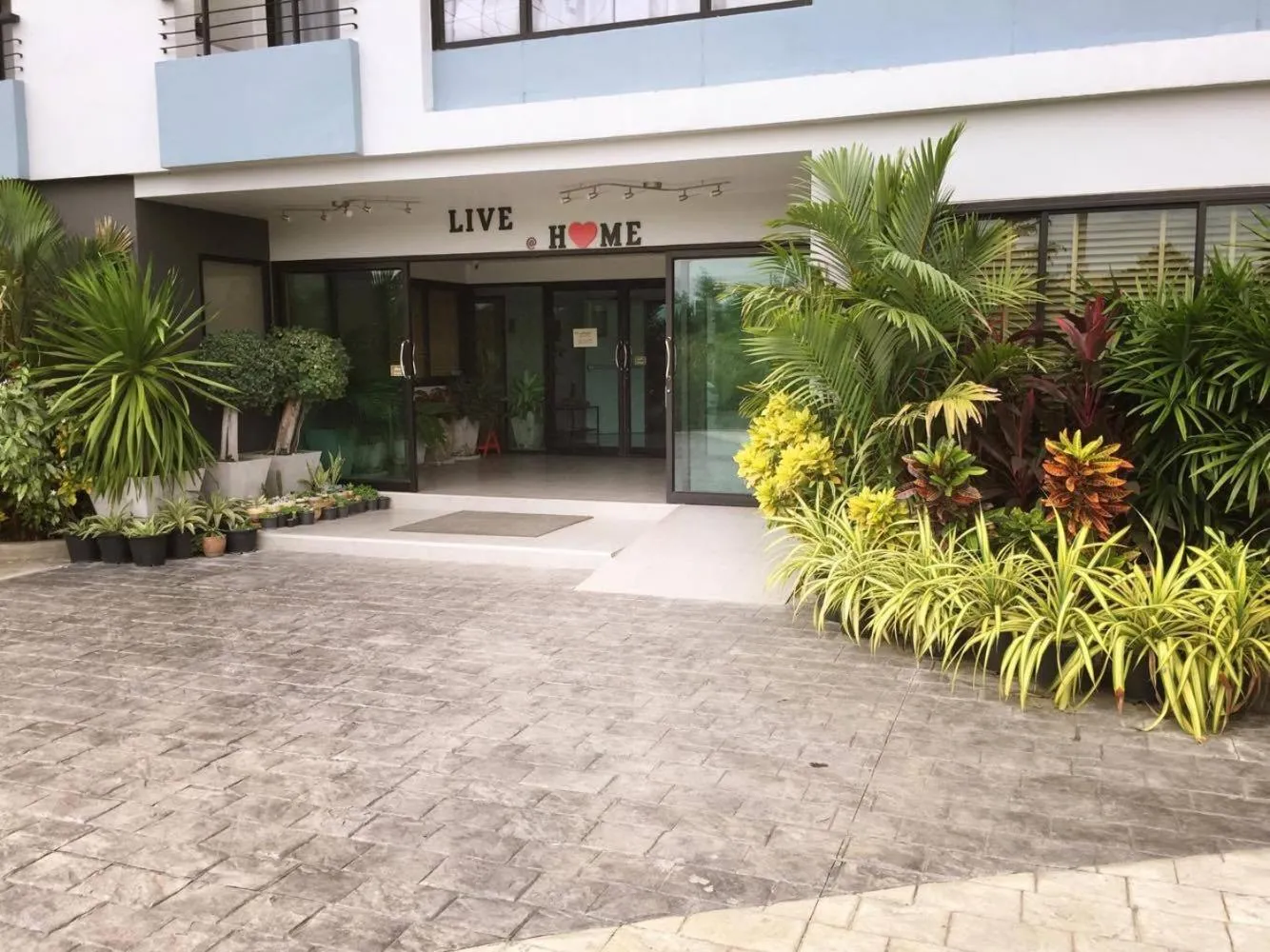 Facade/entrance in Live at Home Sukhumvit 105