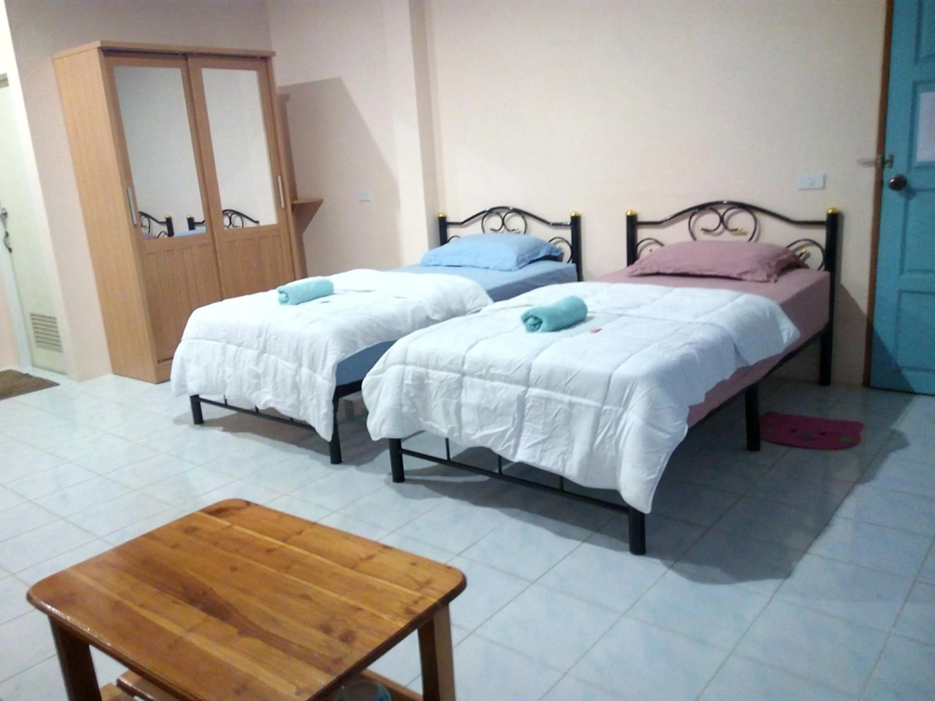 Bed in Peace Pool Resort