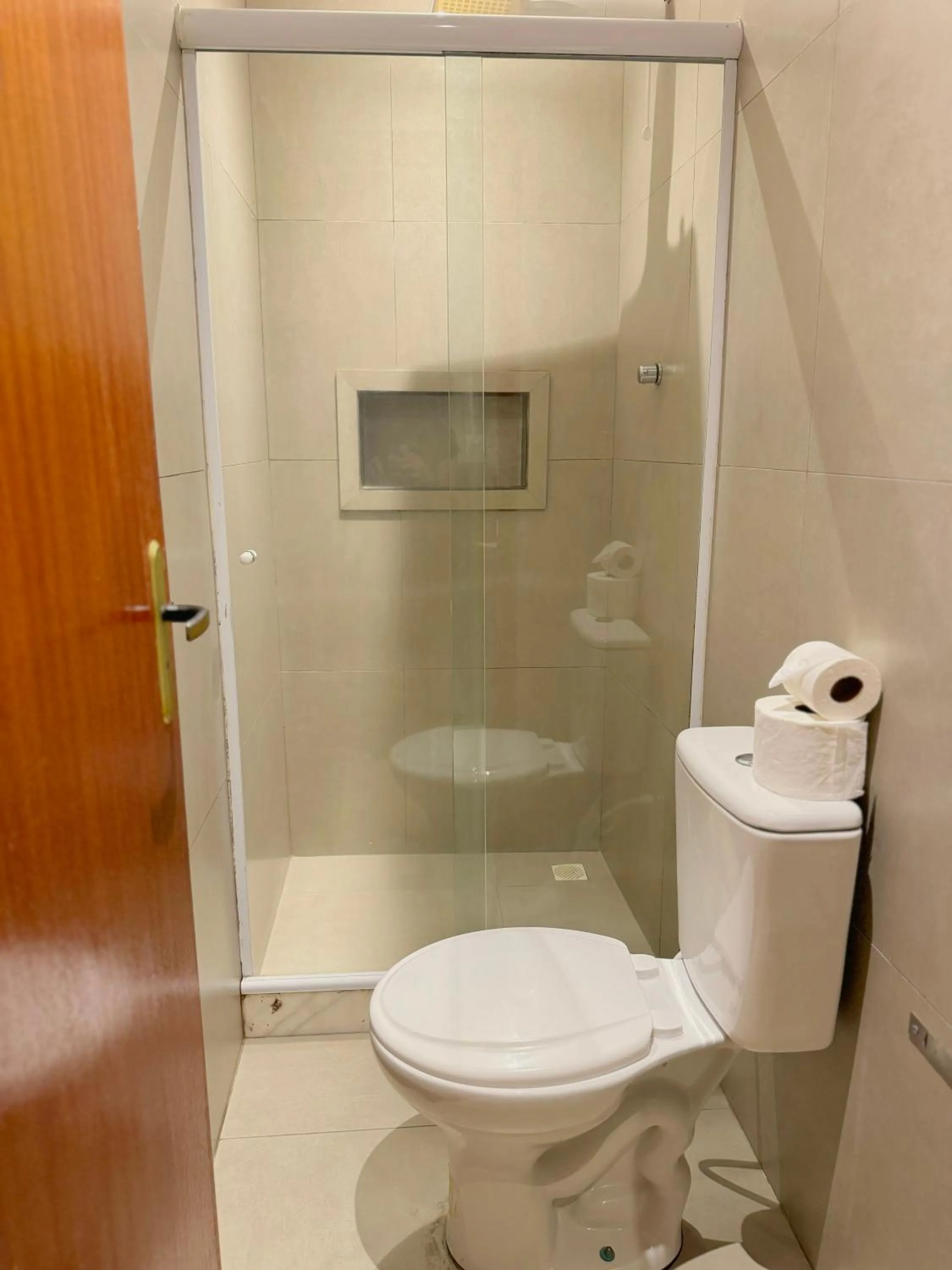 Shower in HMG Rio Suítes