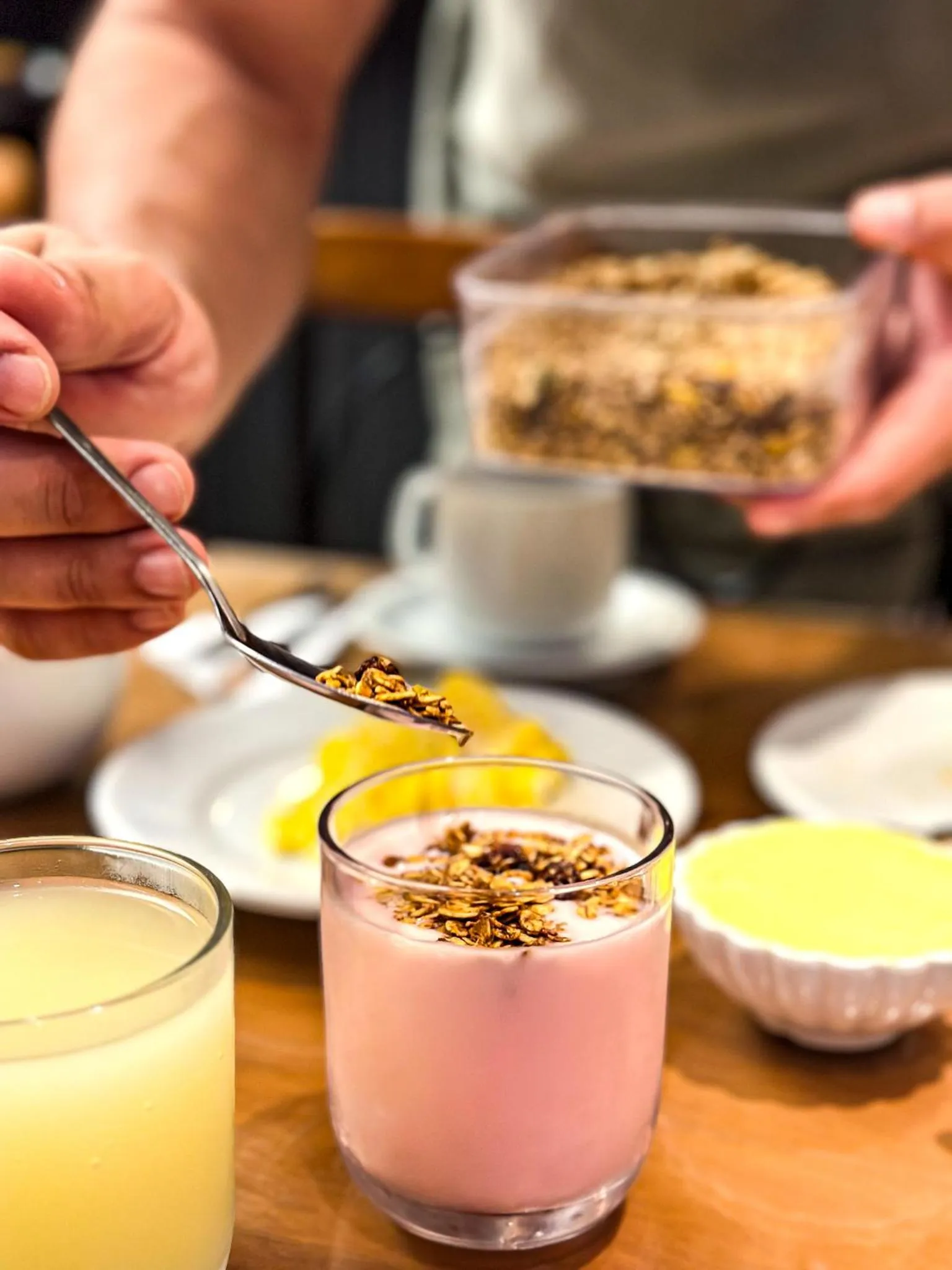 Breakfast in HMG Rio Suítes