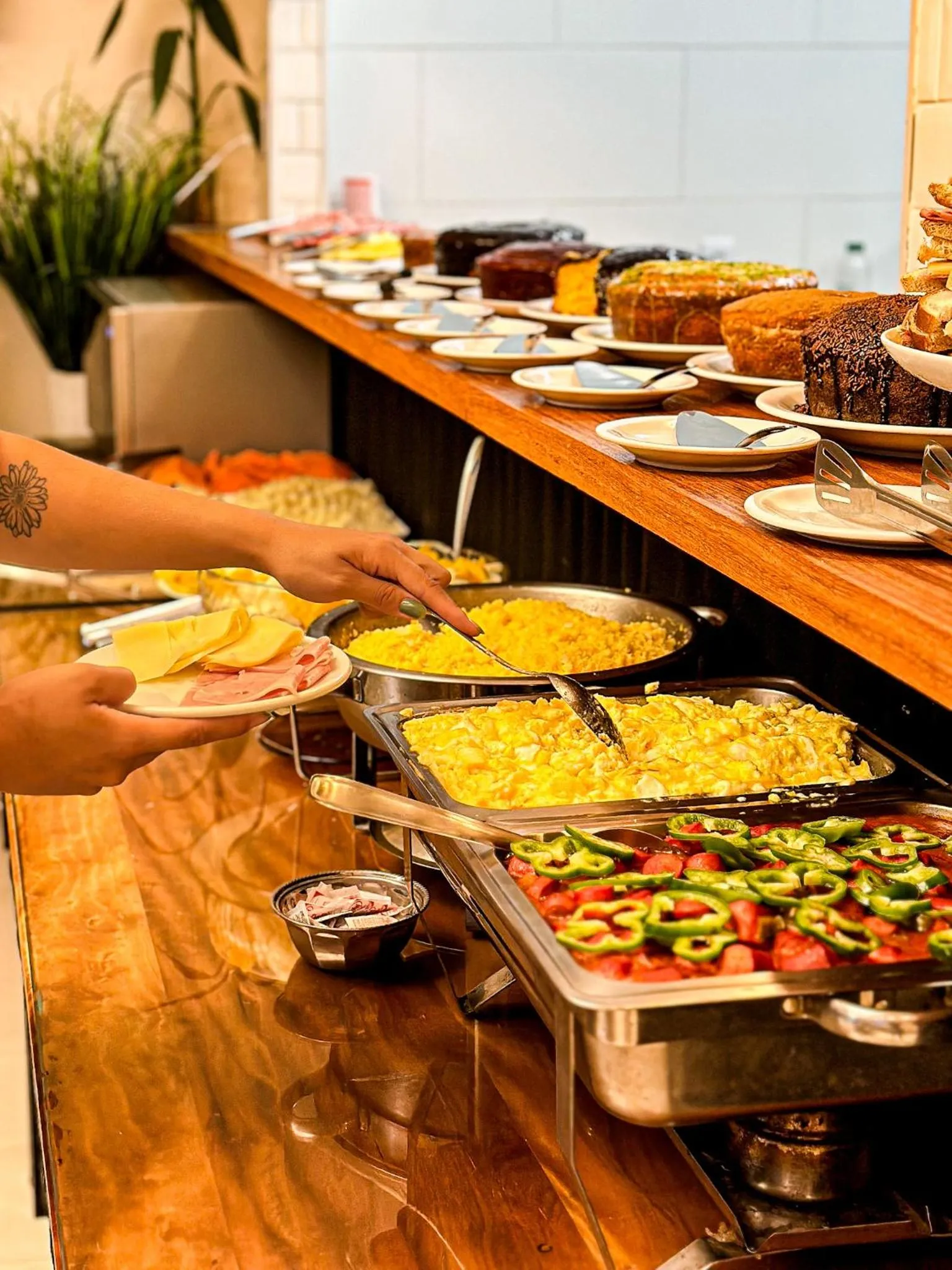 Breakfast in HMG Rio Suítes