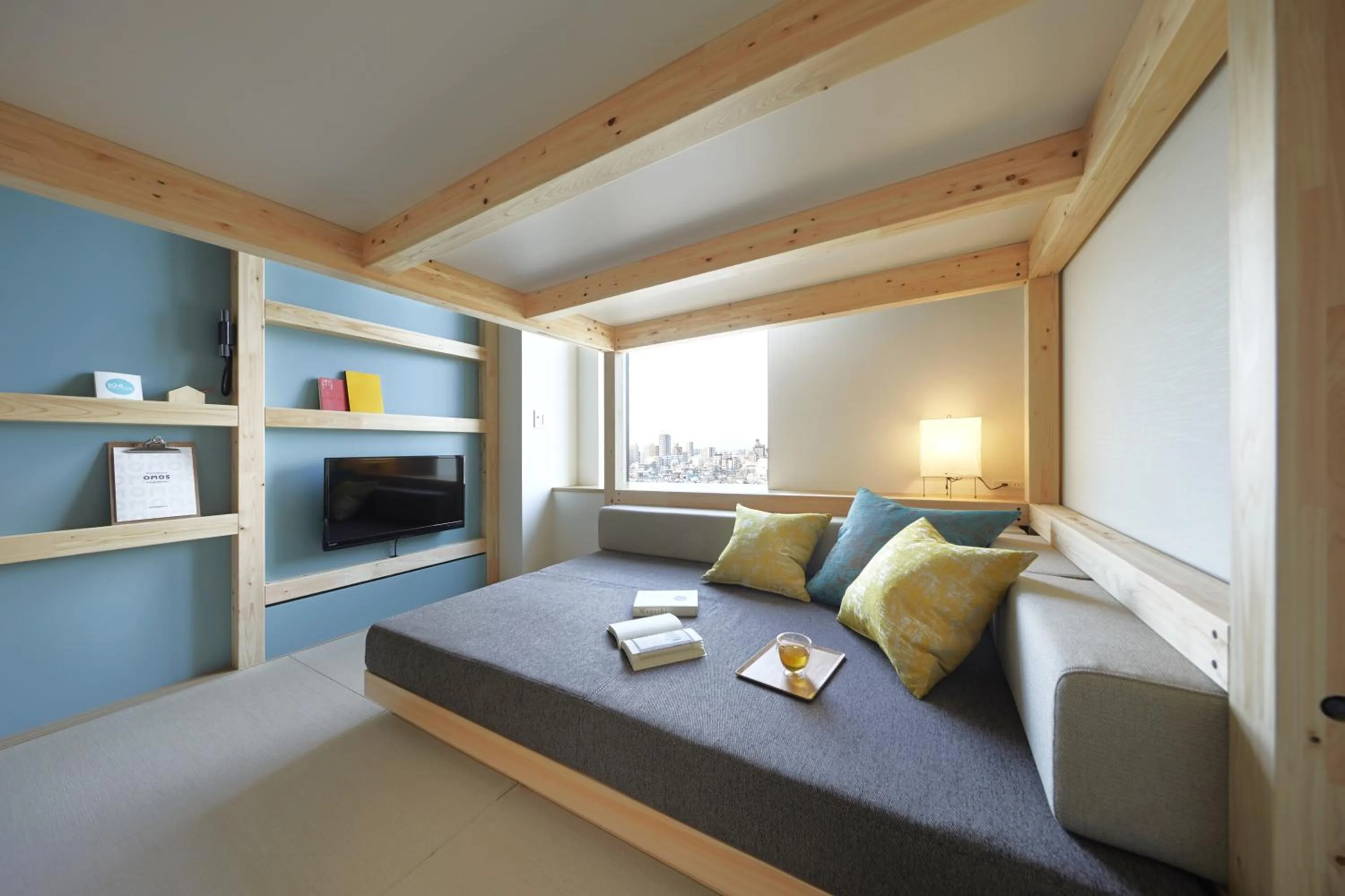 Photo of the whole room in OMO5 Tokyo Otsuka by Hoshino Resorts