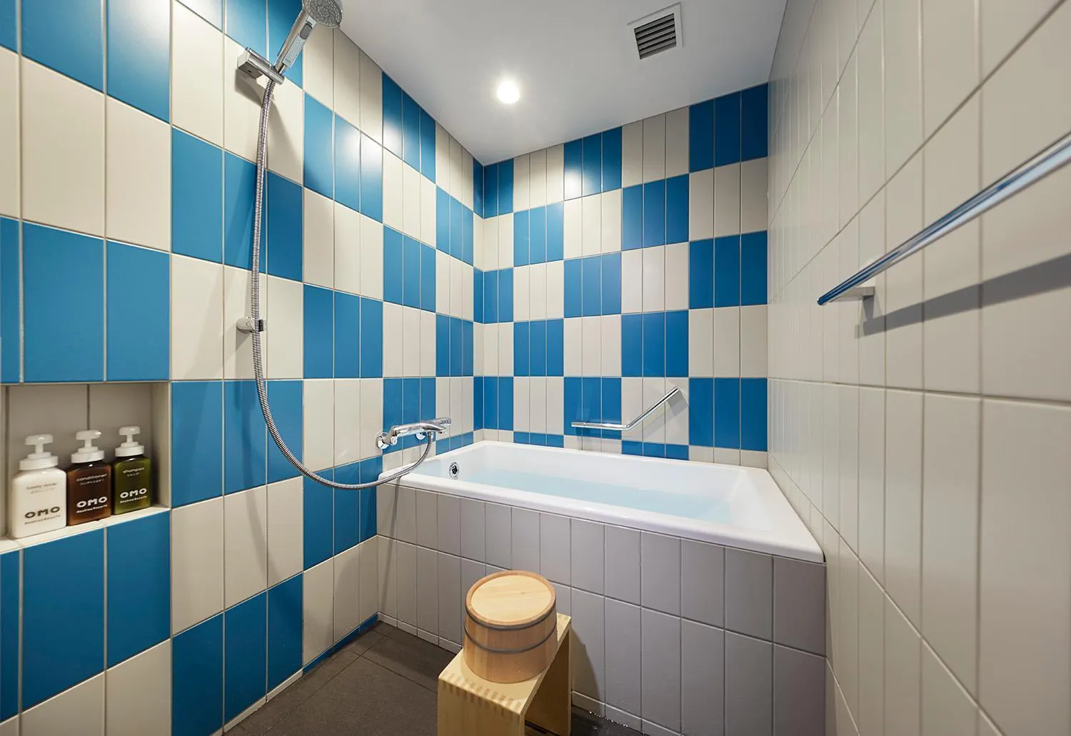 Photo of the whole room in OMO5 Tokyo Otsuka by Hoshino Resorts