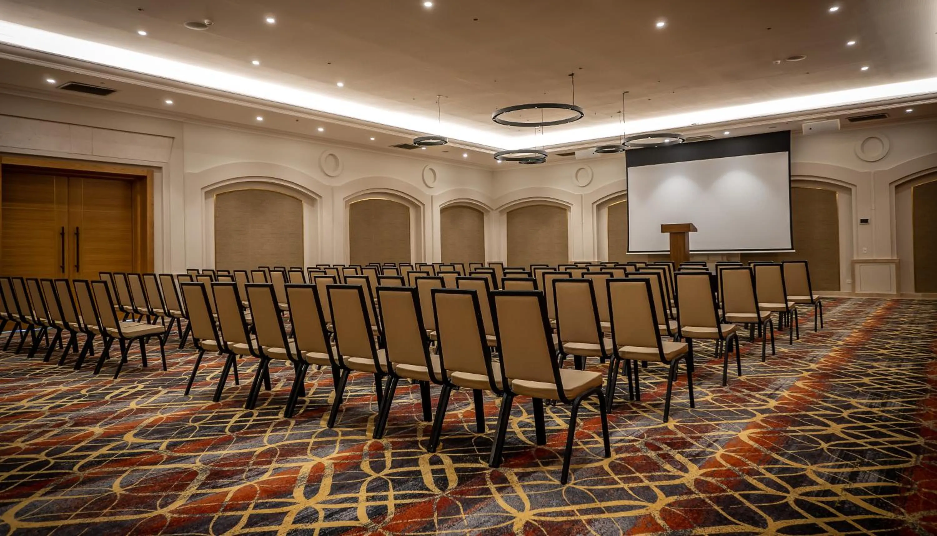 Banquet/Function facilities in Golden Crown Hotel