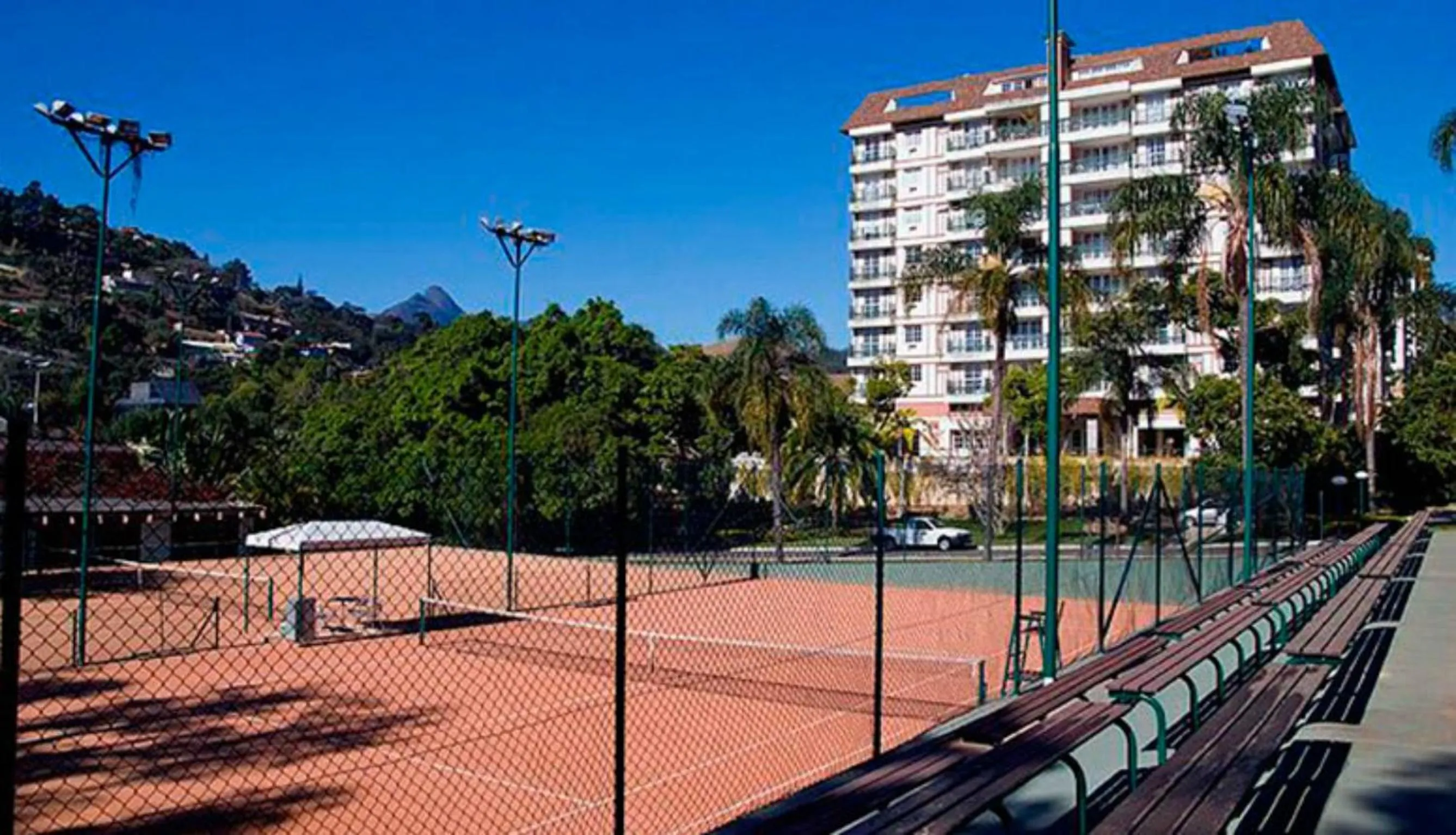 Tennis court in Hotel Granja Brasil Resort