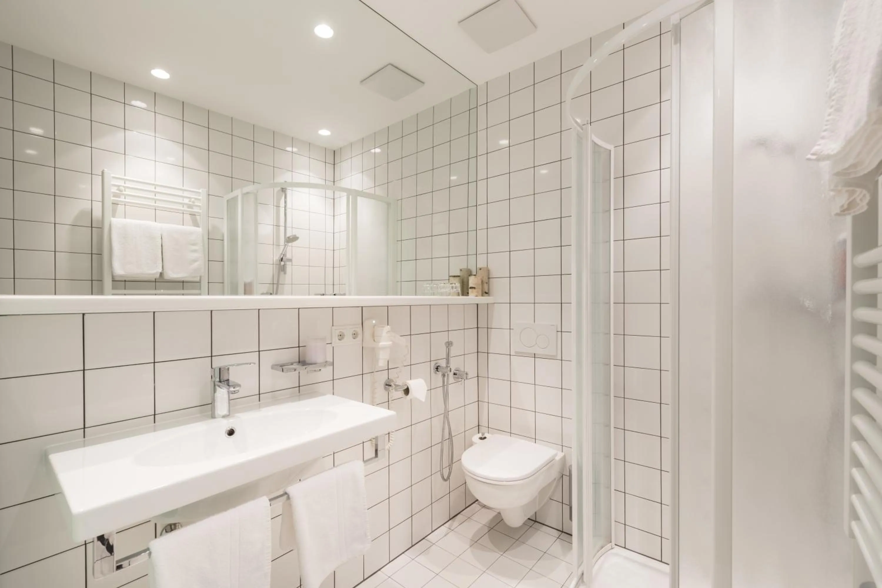 Bathroom in Hotel Lener