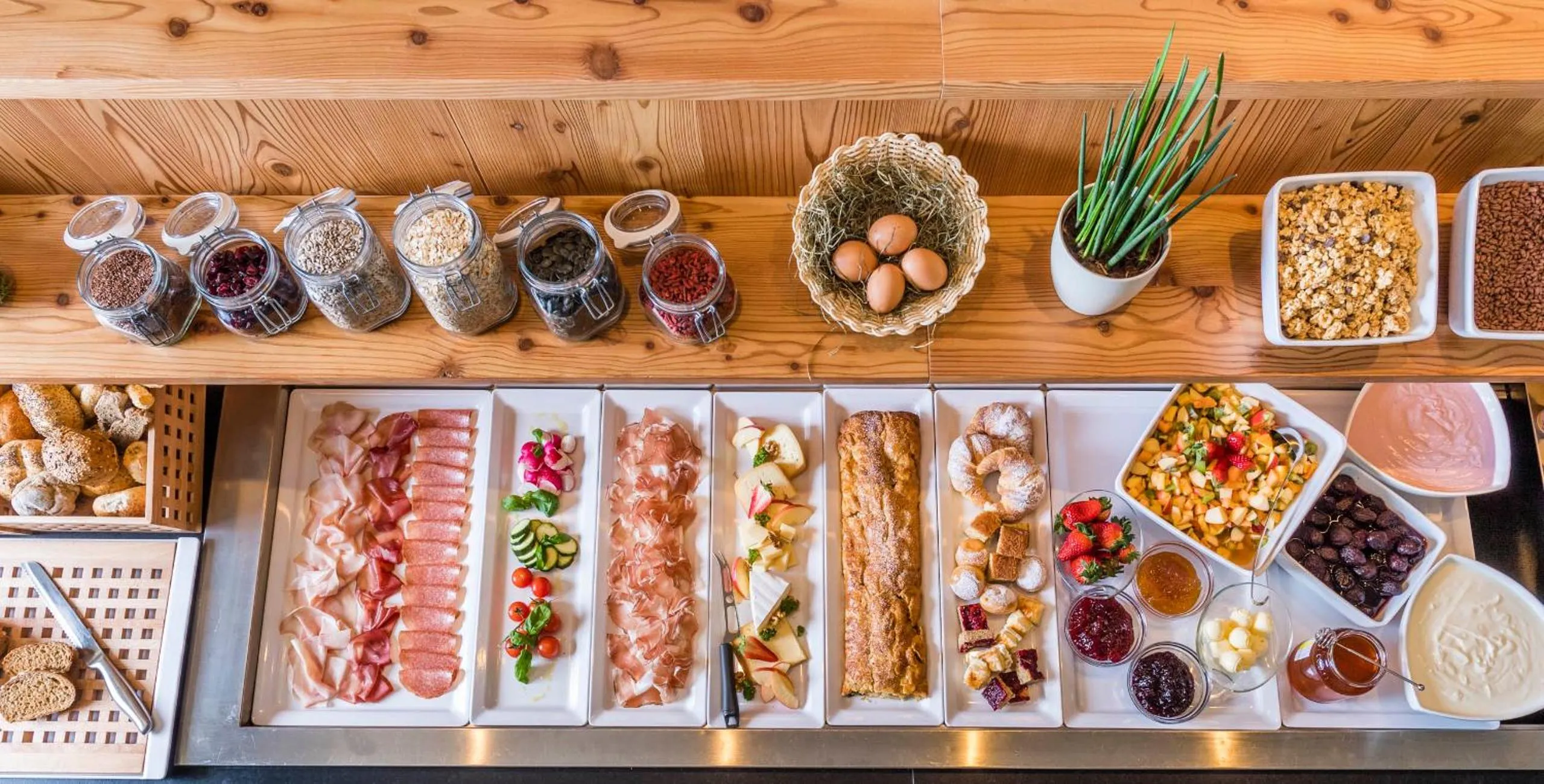 Buffet breakfast in Hotel Lener