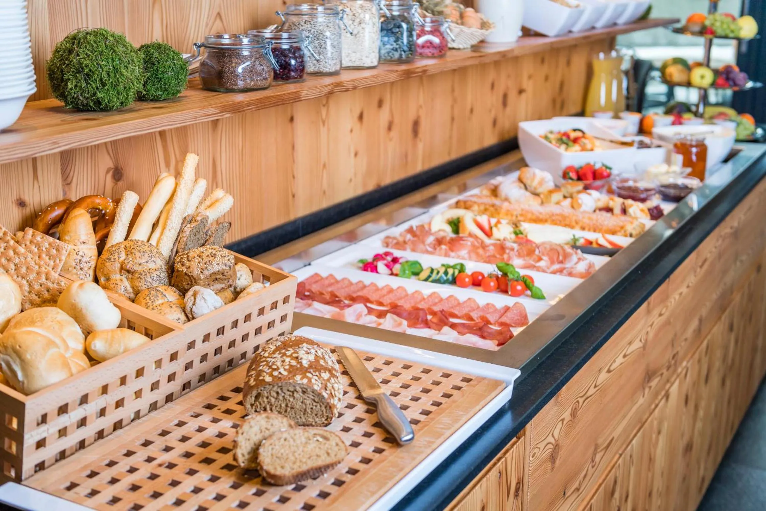 Buffet breakfast in Hotel Lener