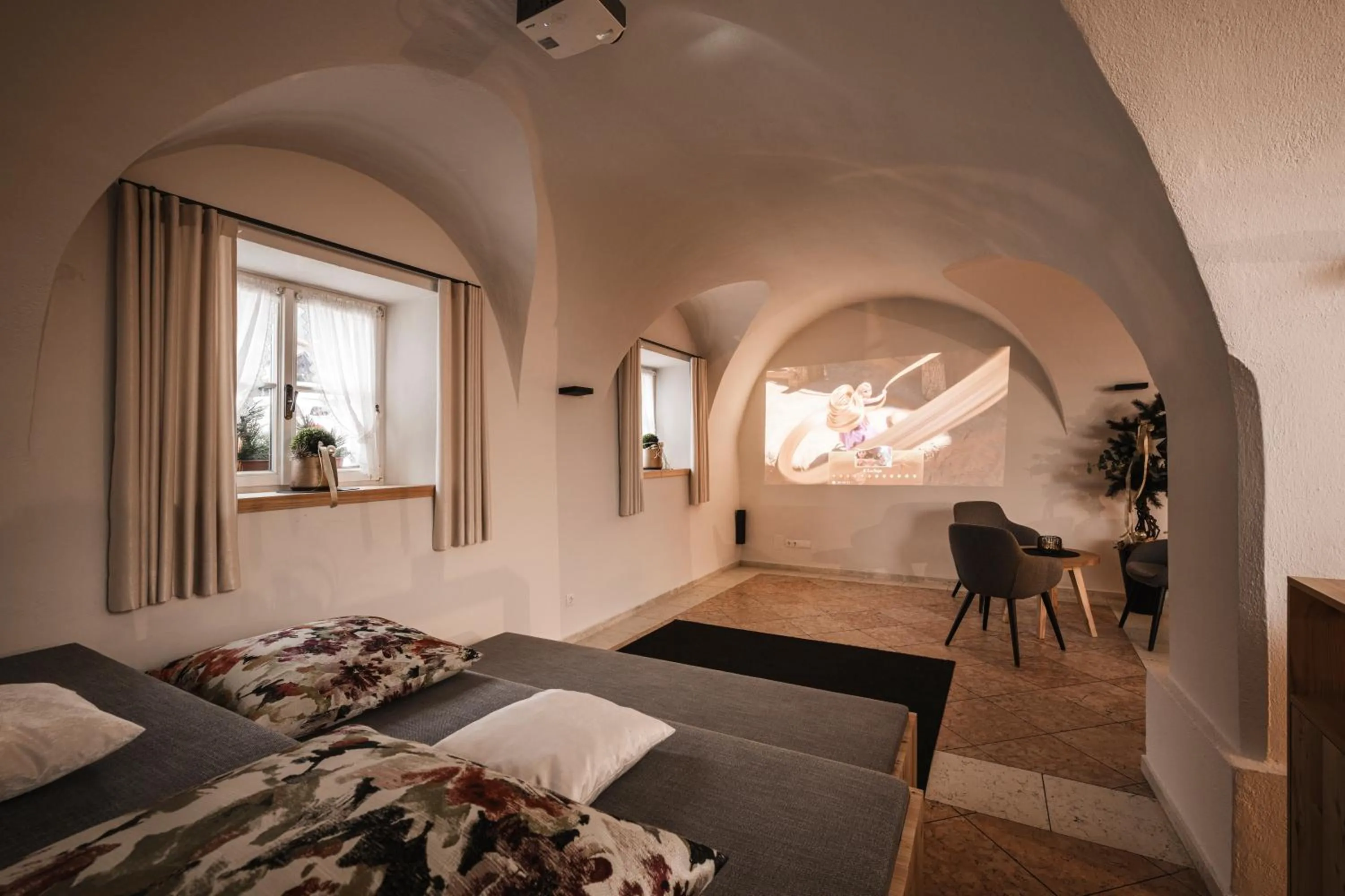 Communal lounge/ TV room, Bed in Hotel Lener